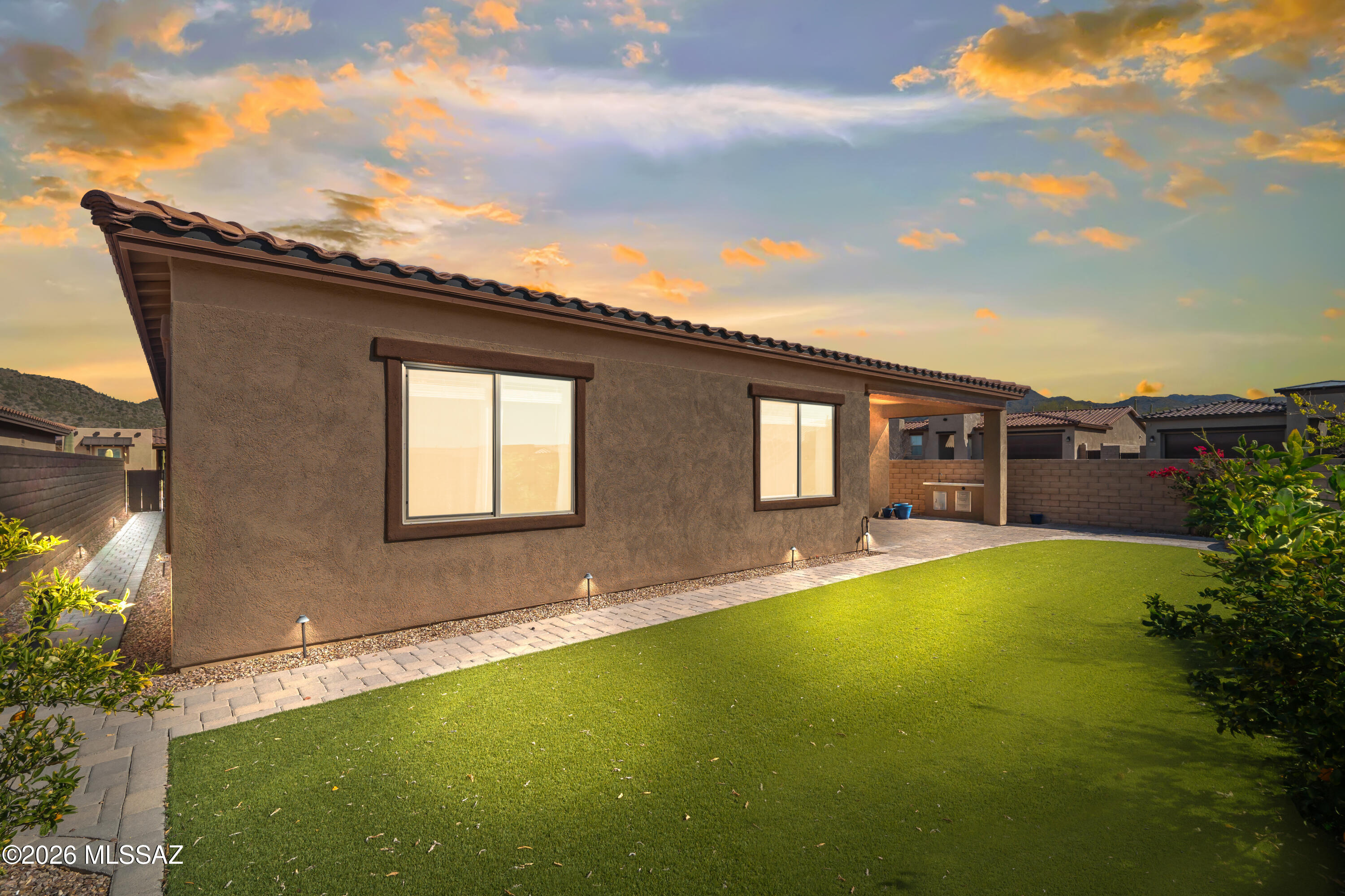 6891 W Foothills Acacia Place