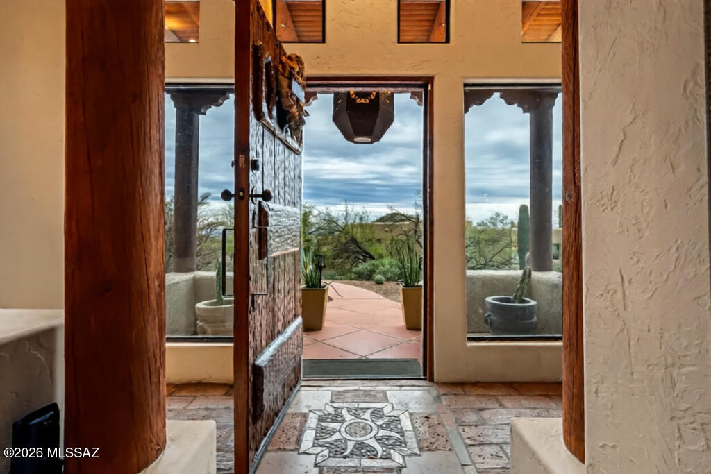 6290 E Placita El Vuelo