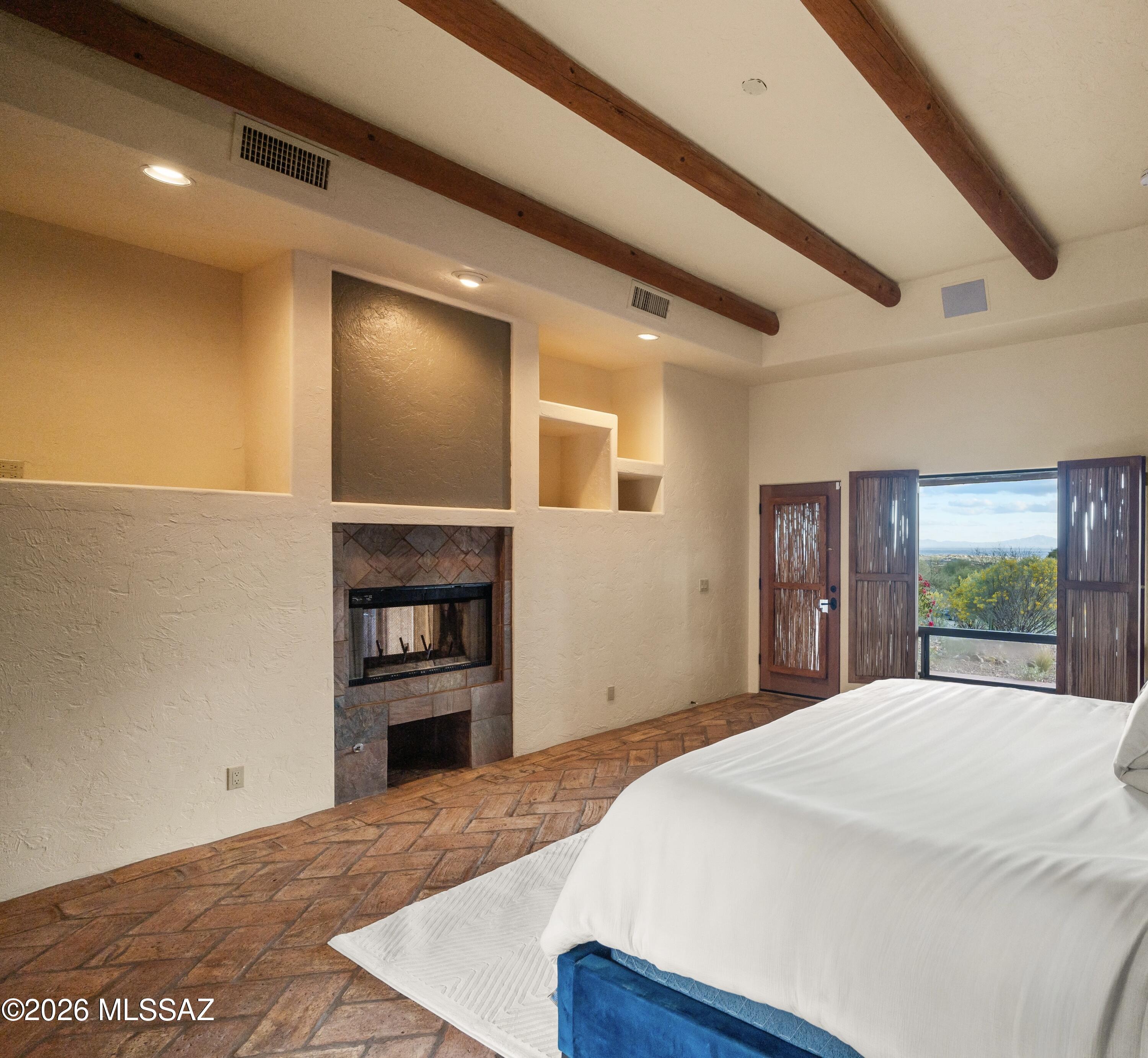 6290 E Placita El Vuelo