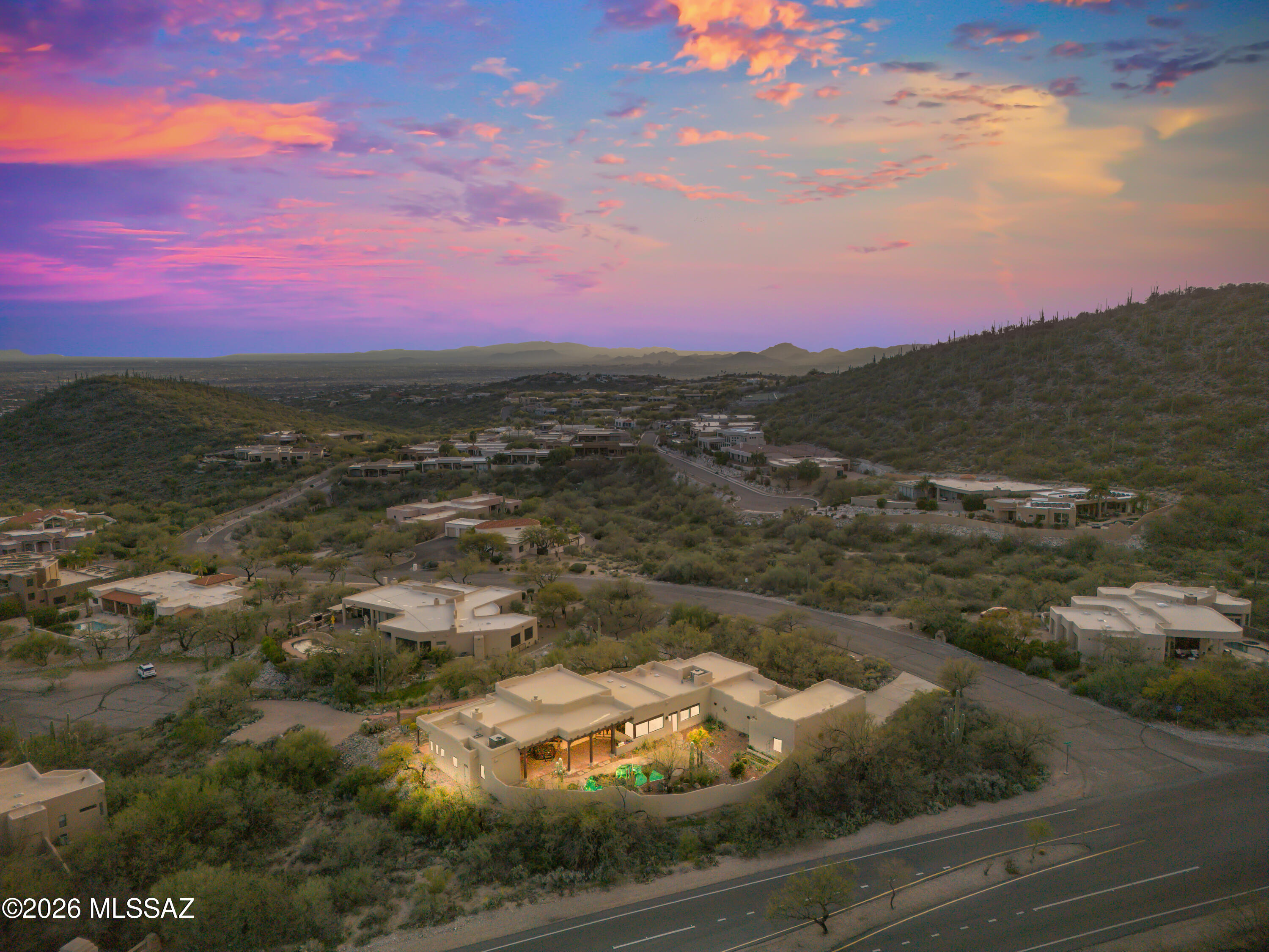 6290 E Placita El Vuelo