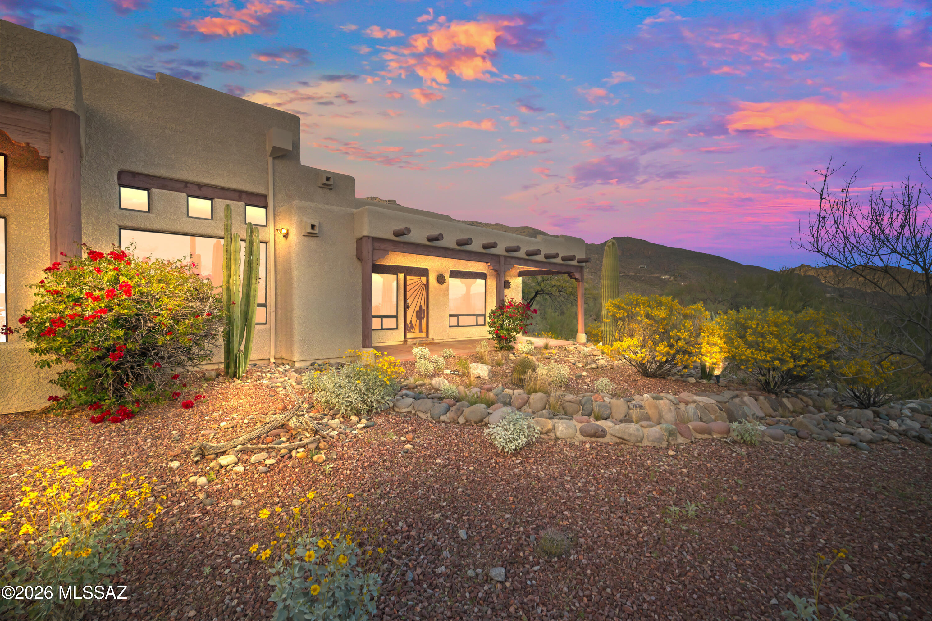 6290 E Placita El Vuelo