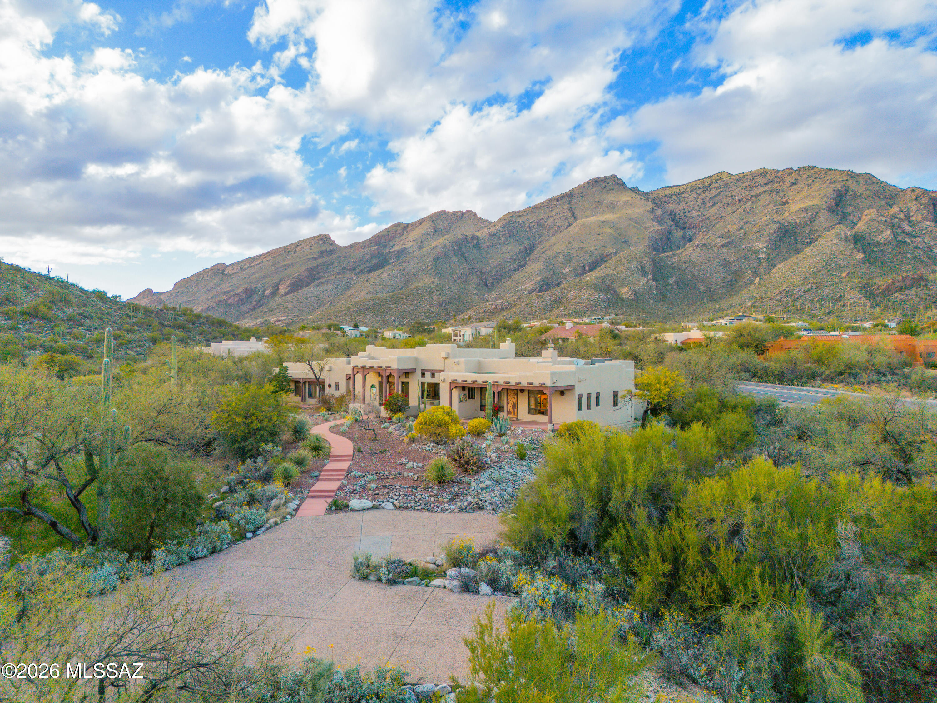 6290 E Placita El Vuelo