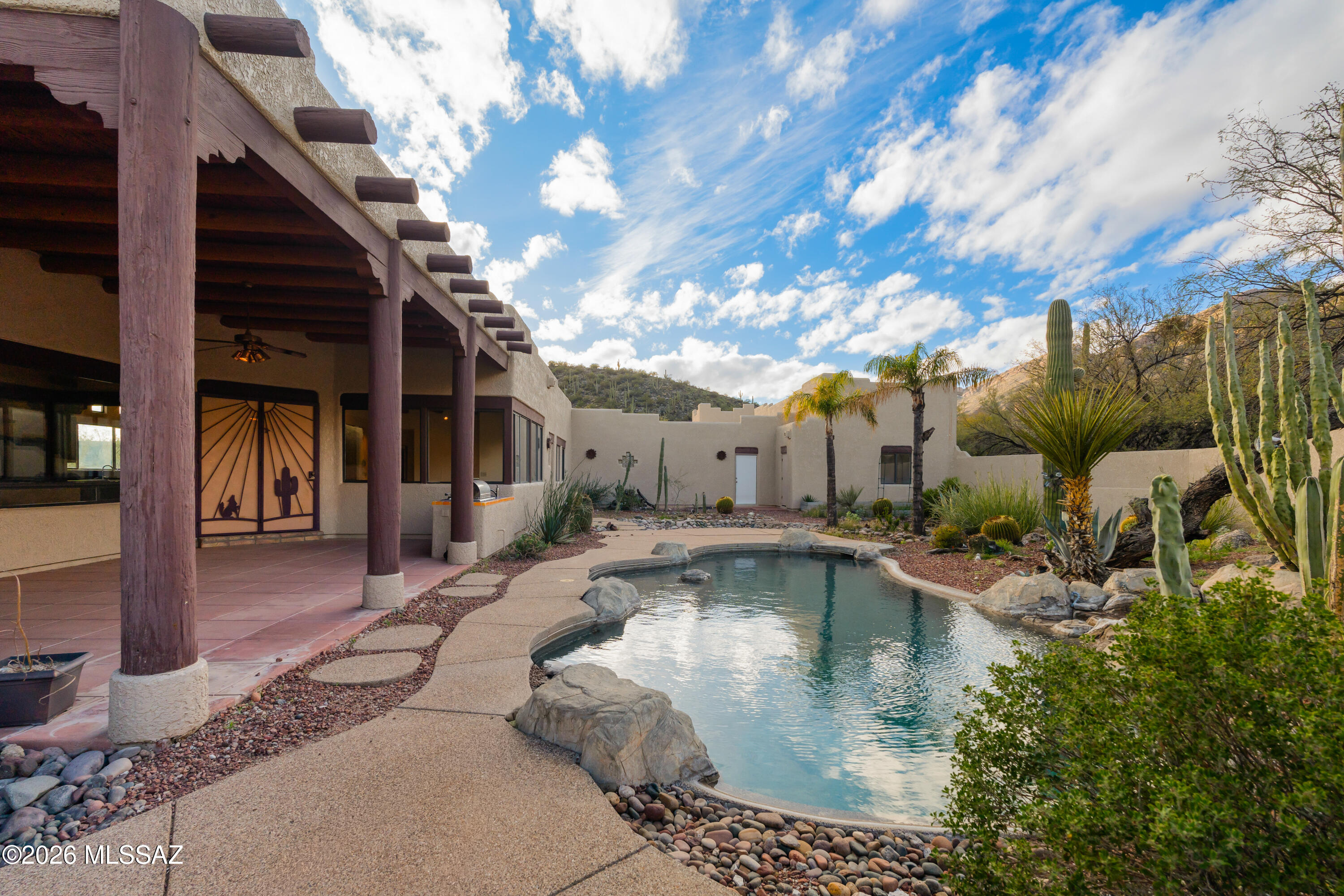 6290 E Placita El Vuelo