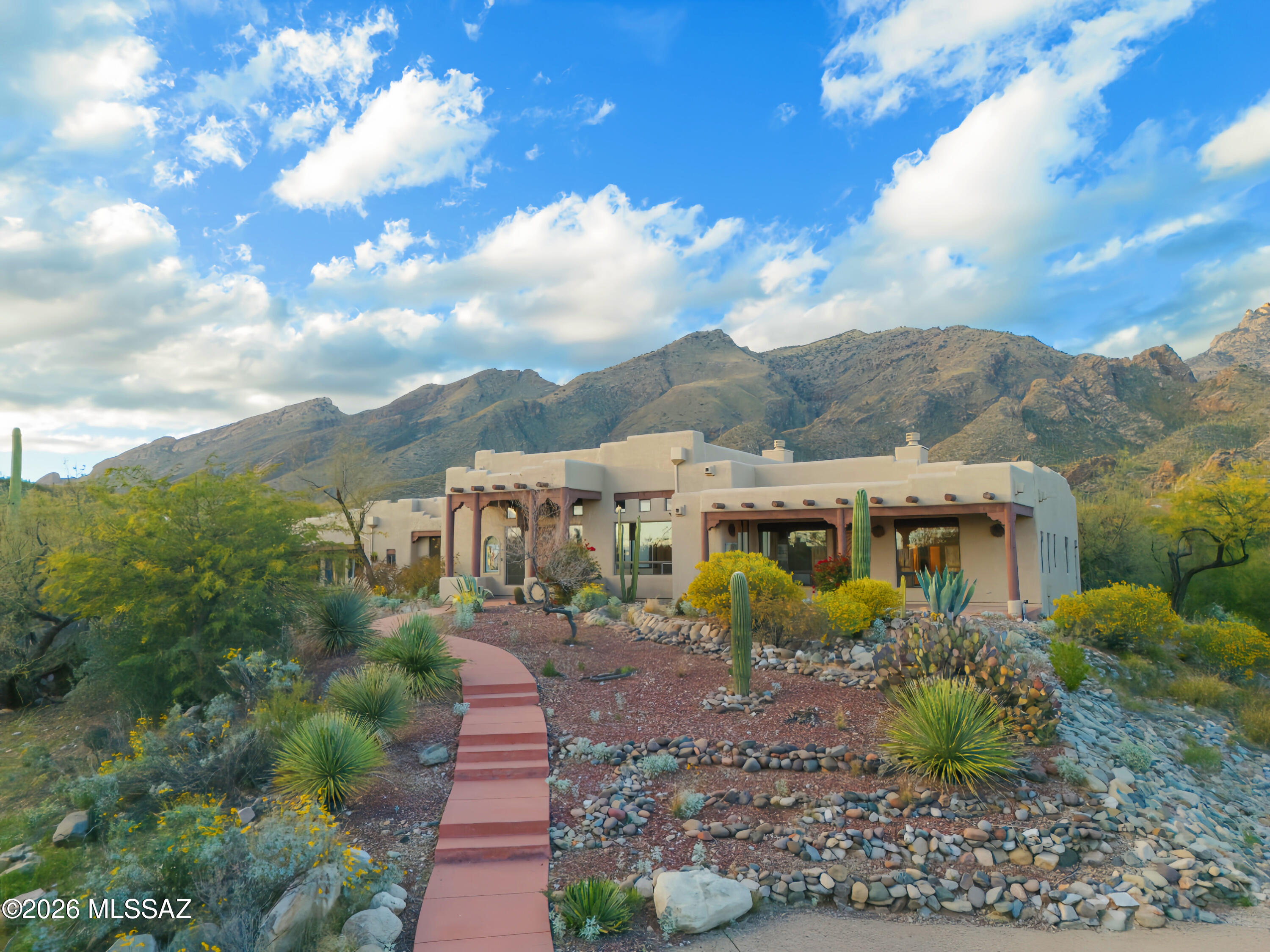 6290 E Placita El Vuelo