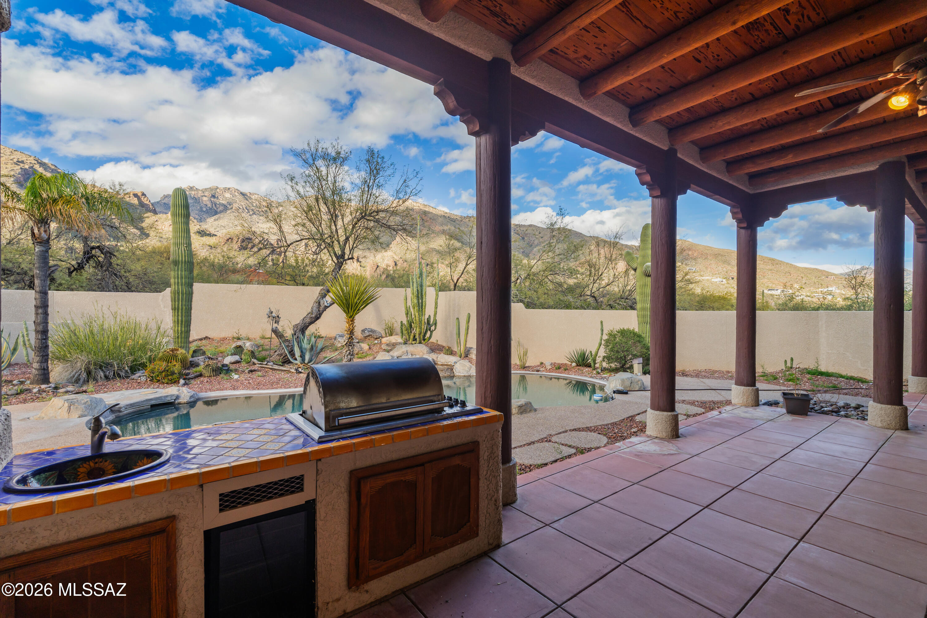 6290 E Placita El Vuelo