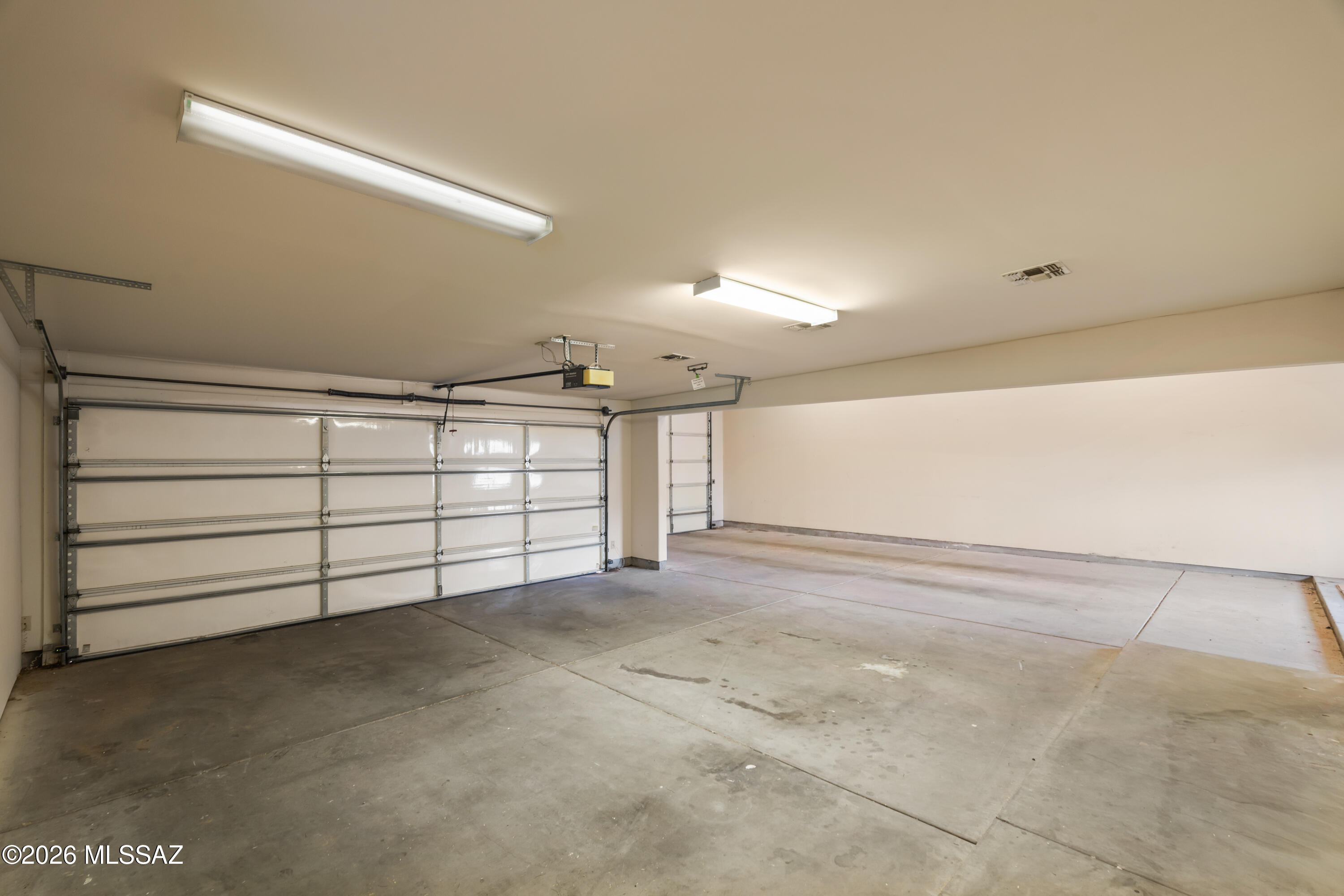 6290 E Placita El Vuelo