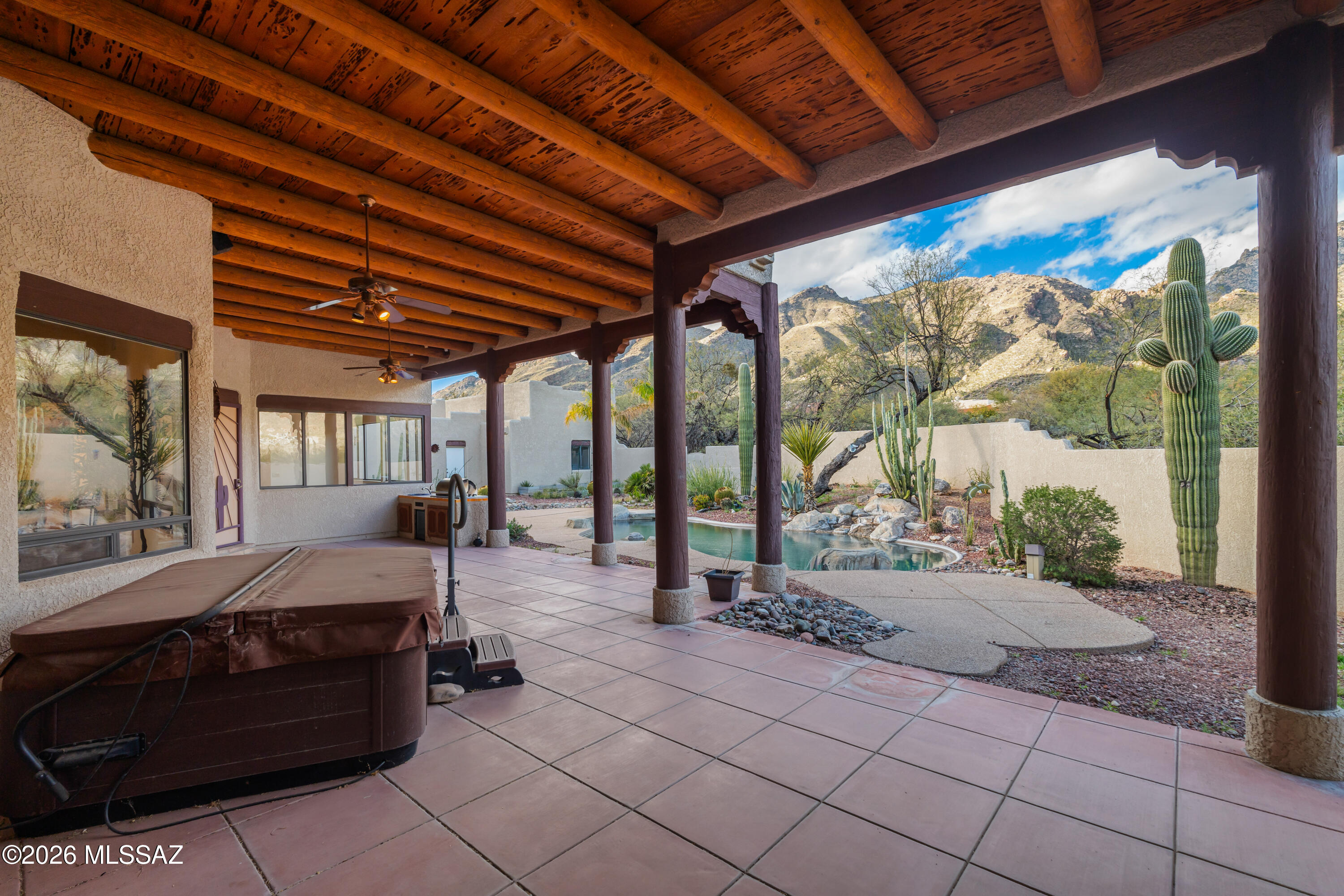 6290 E Placita El Vuelo