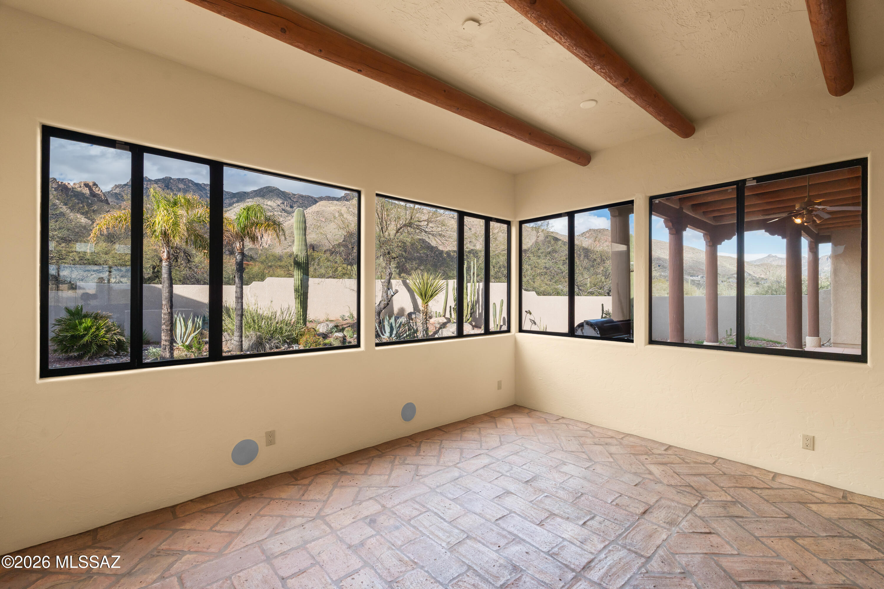 6290 E Placita El Vuelo