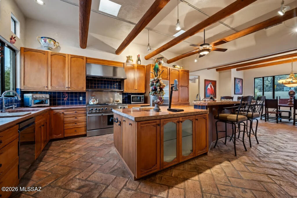 6290 E Placita El Vuelo