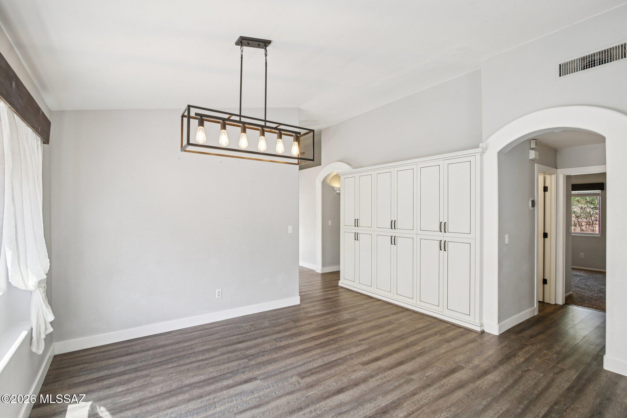 2395 W Silverbell Oasis Way