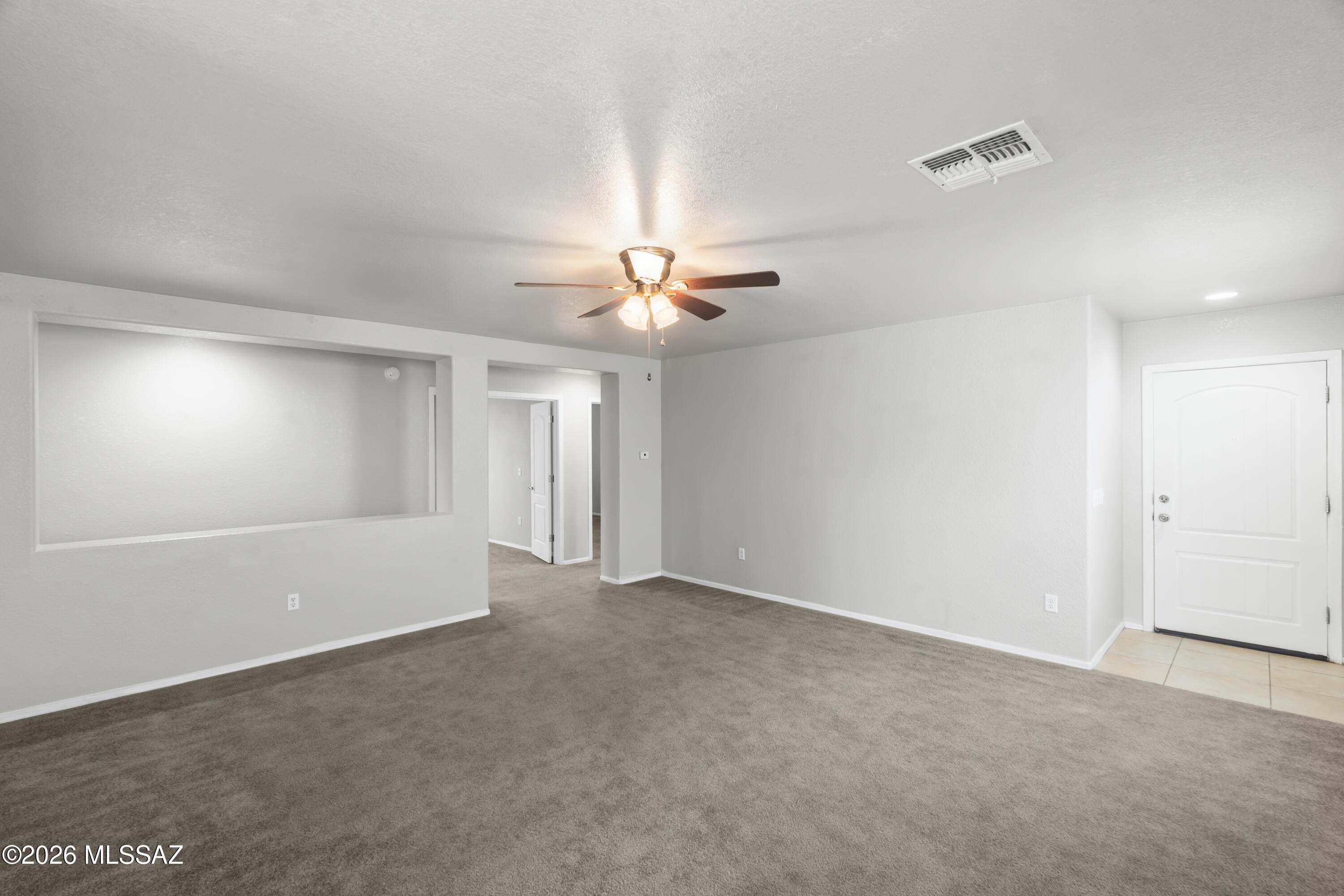 475 W Calle La Bolita