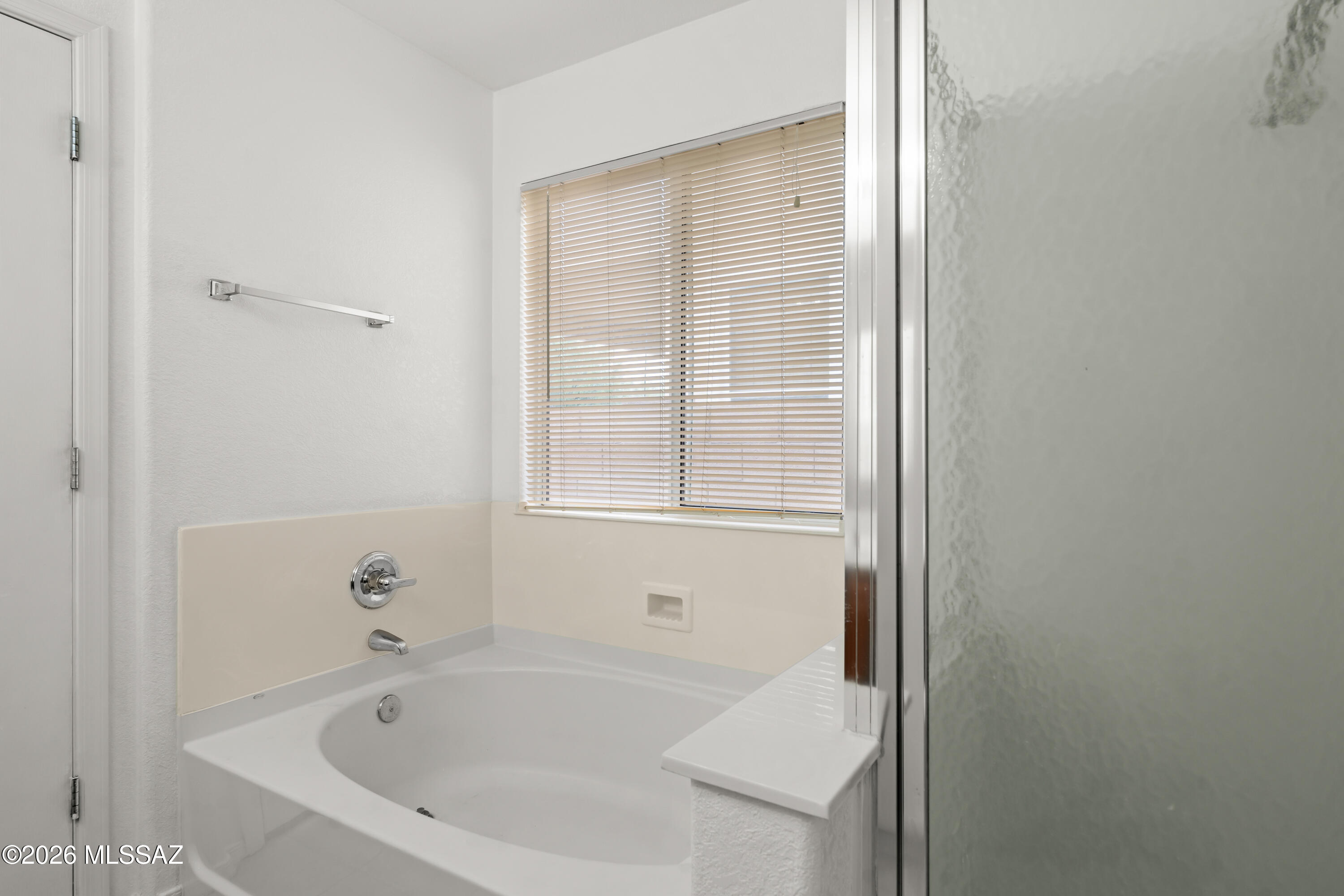 475 W Calle La Bolita
