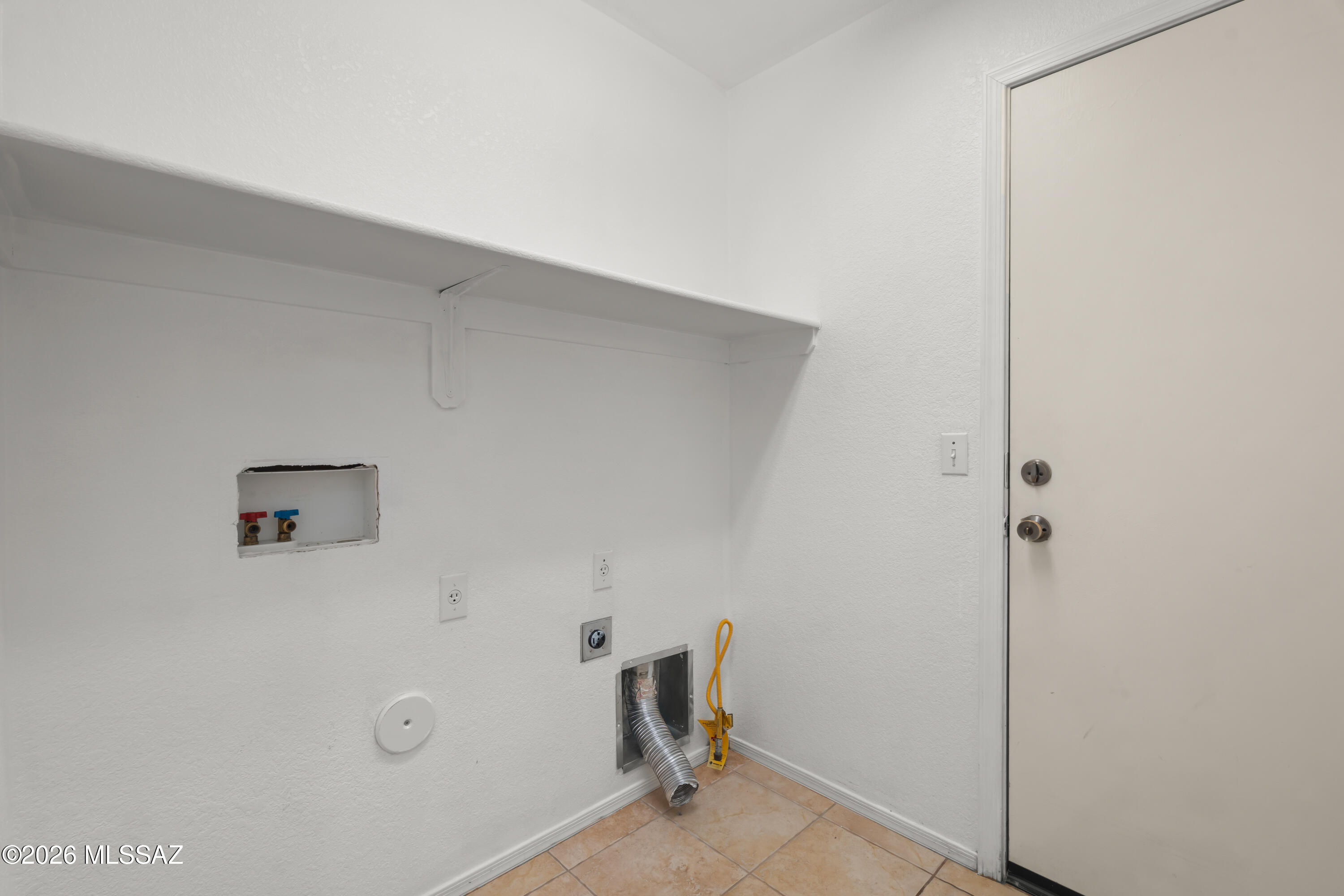 475 W Calle La Bolita