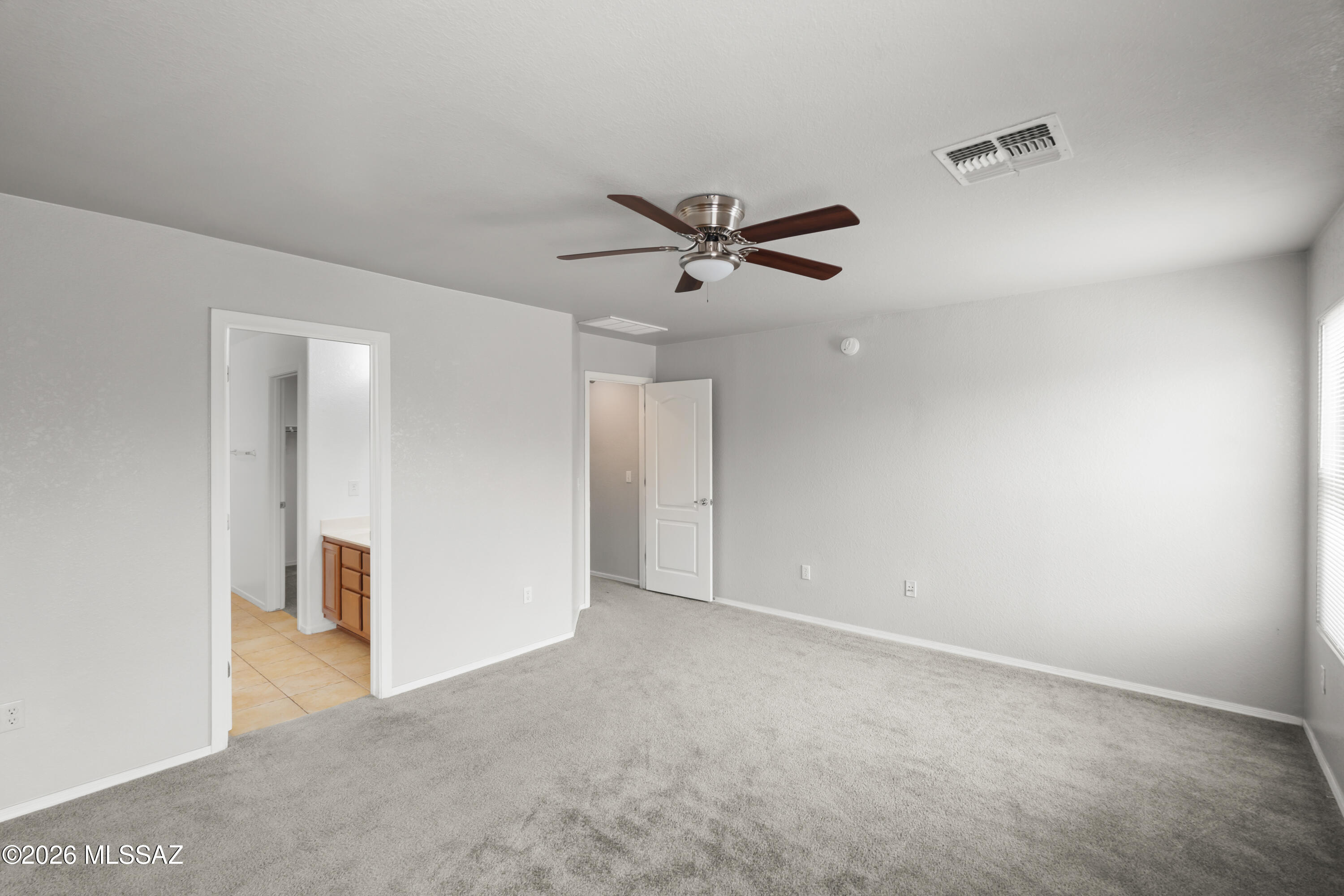 475 W Calle La Bolita