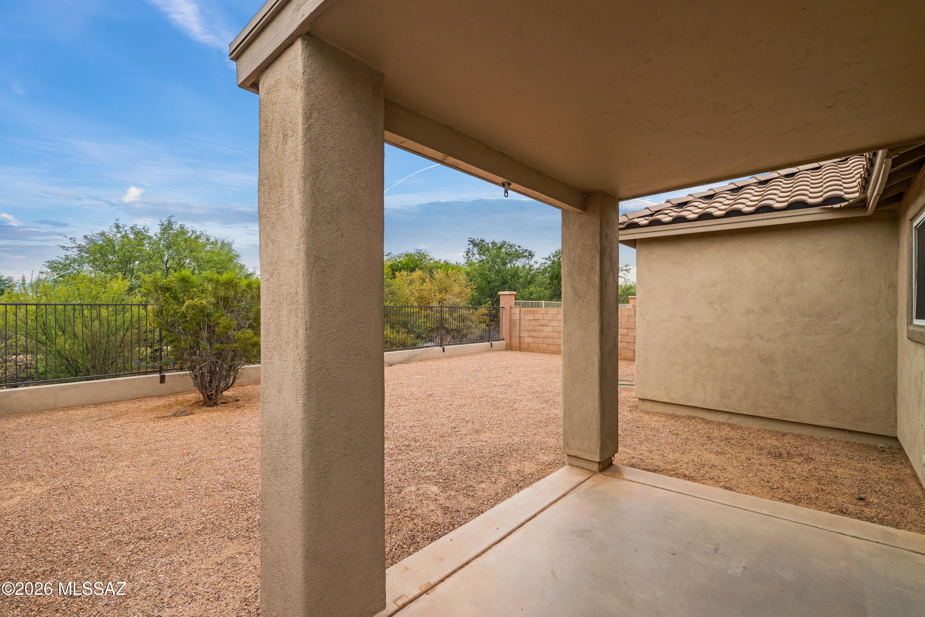 475 W Calle La Bolita