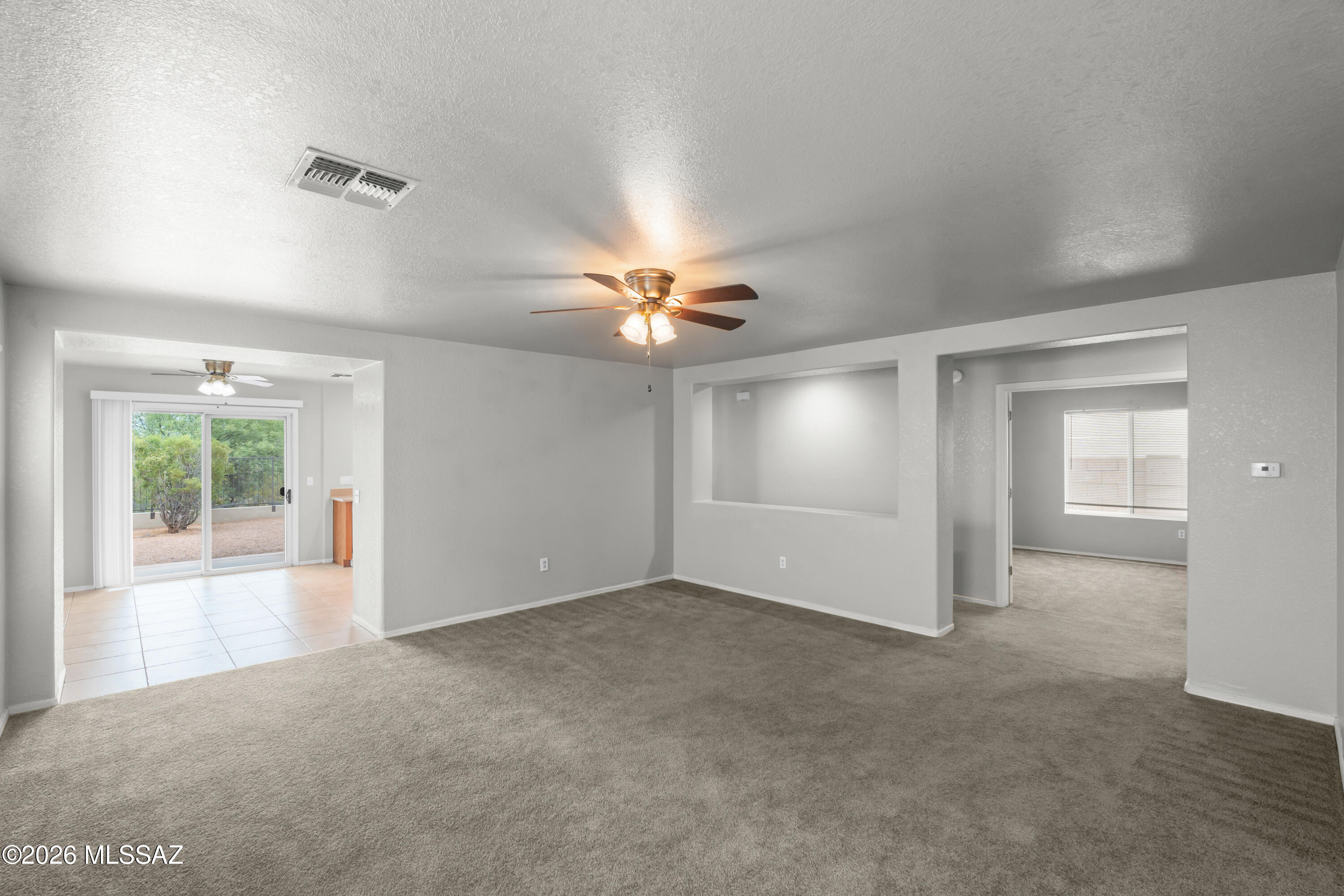 475 W Calle La Bolita
