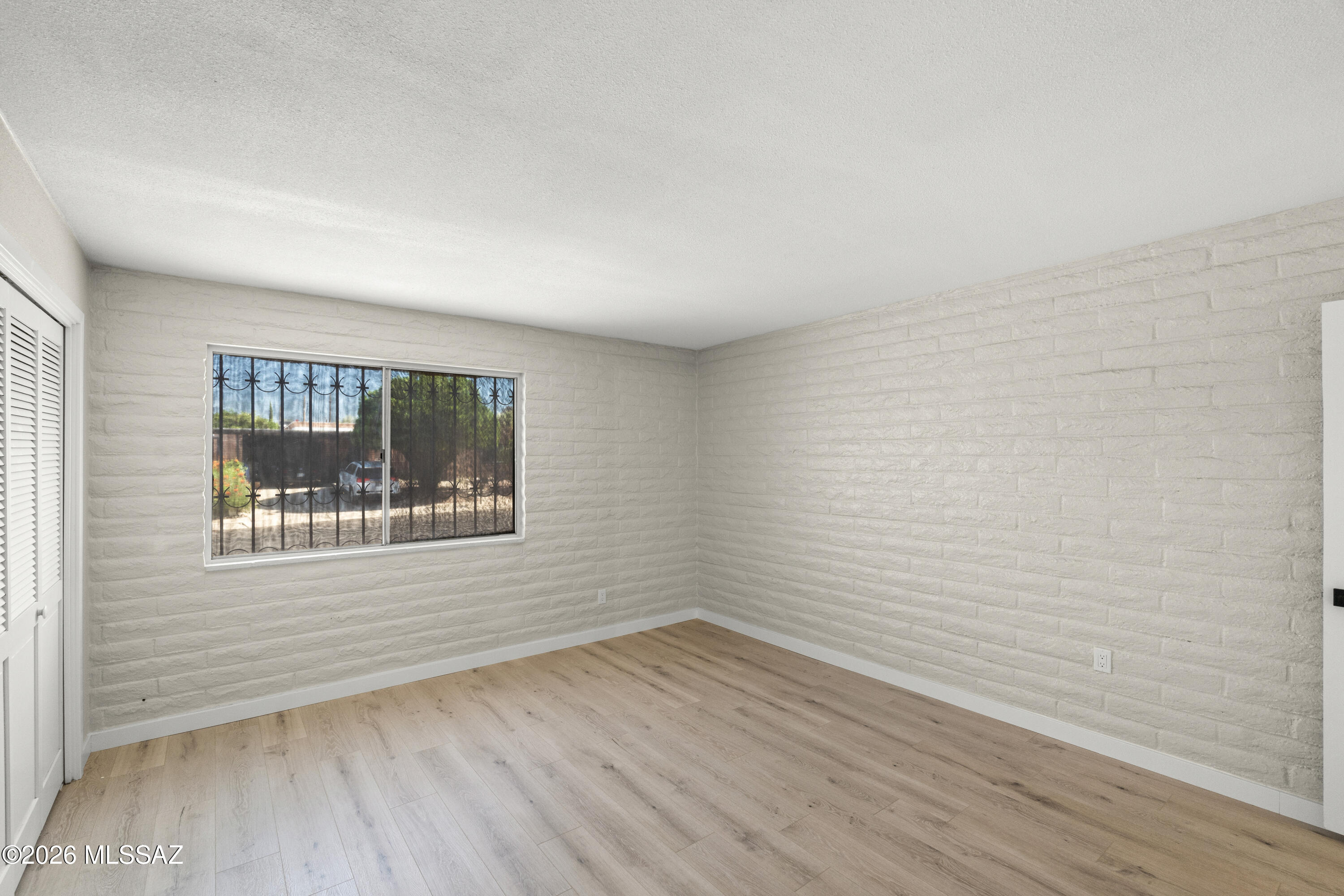 121 W Vista Grande Drive