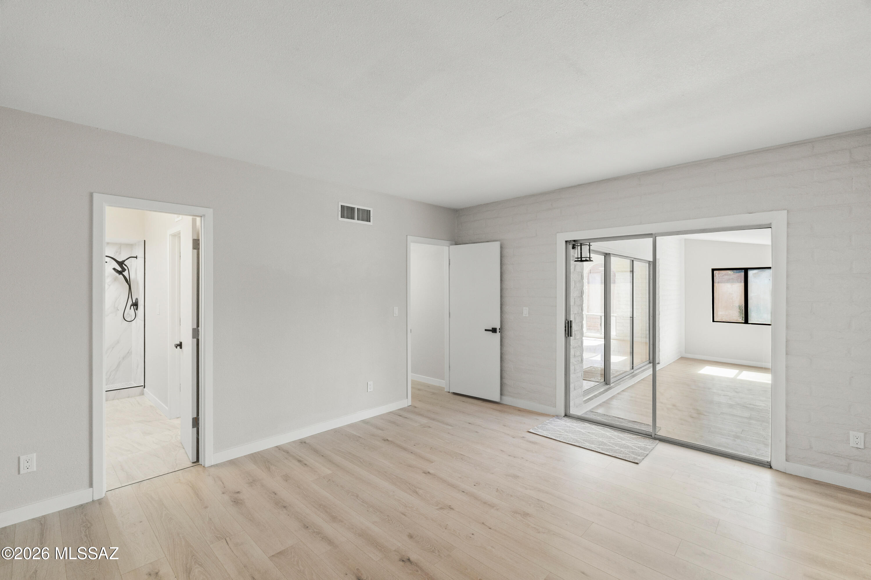 121 W Vista Grande Drive