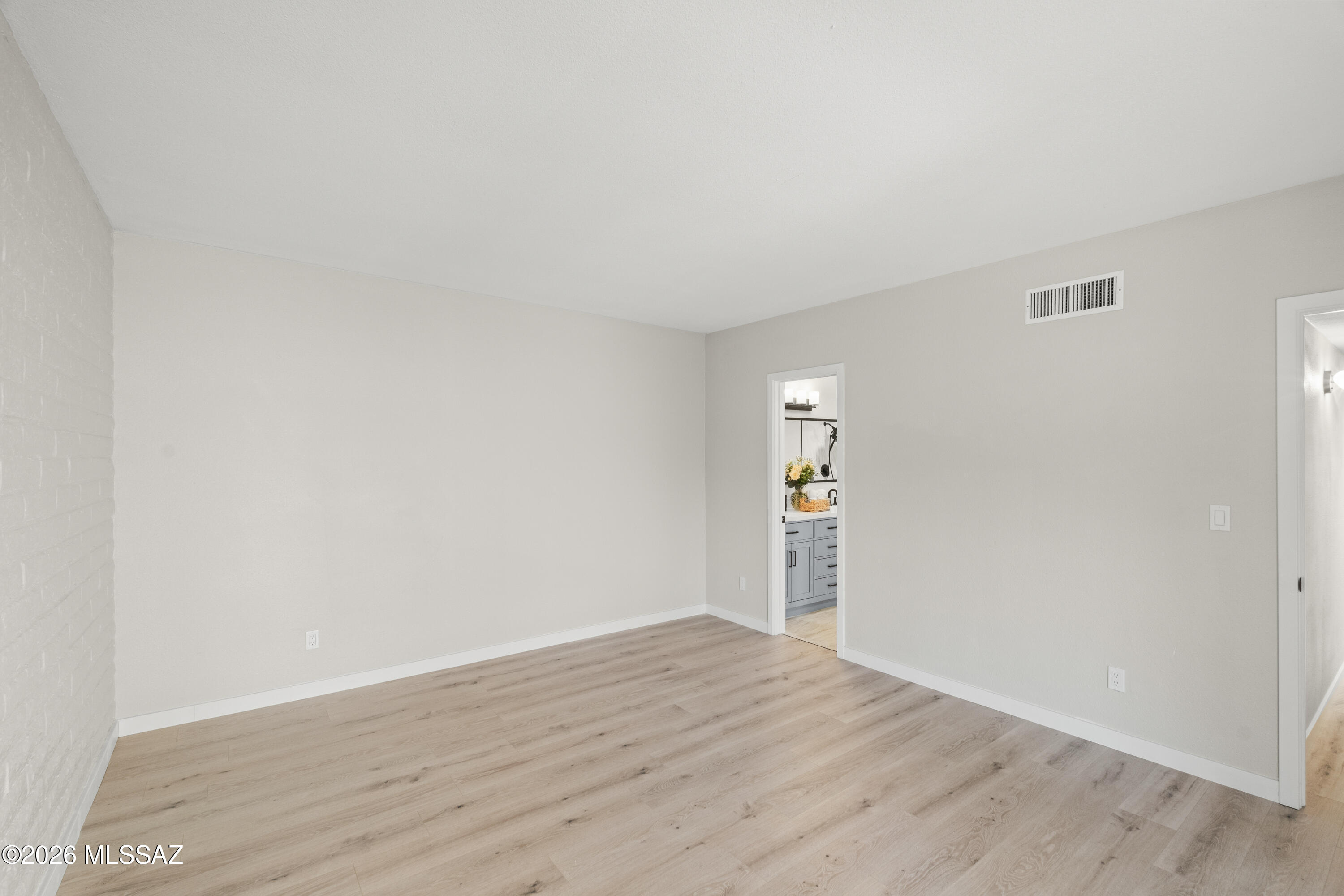 121 W Vista Grande Drive
