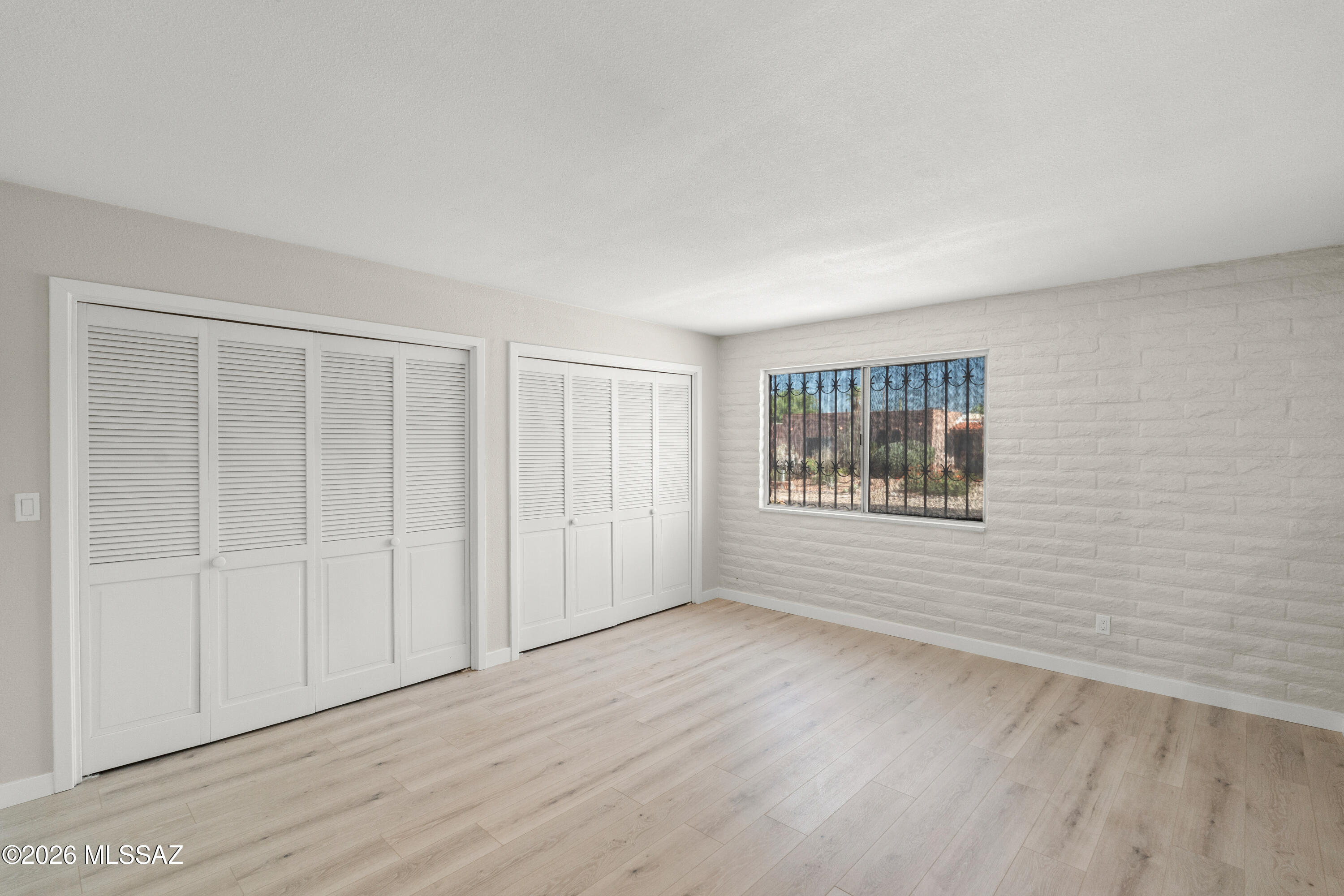 121 W Vista Grande Drive