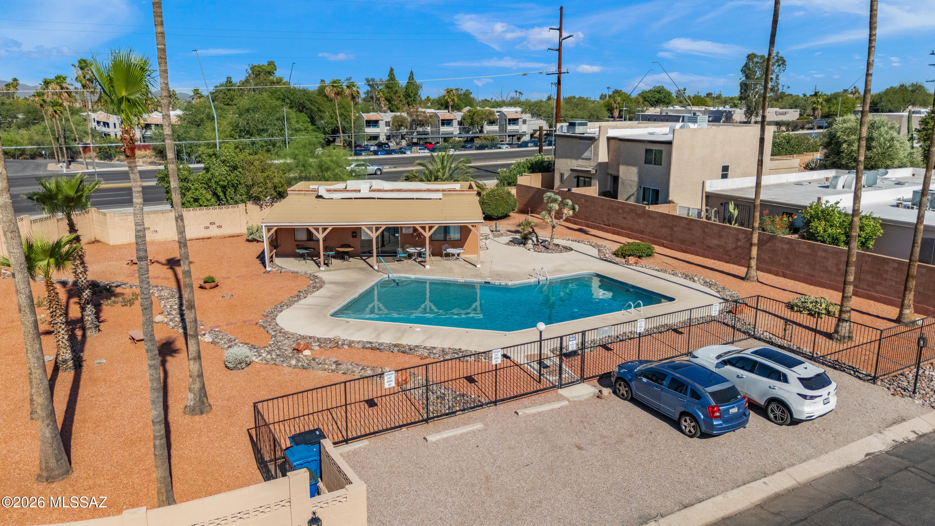 121 W Vista Grande Drive