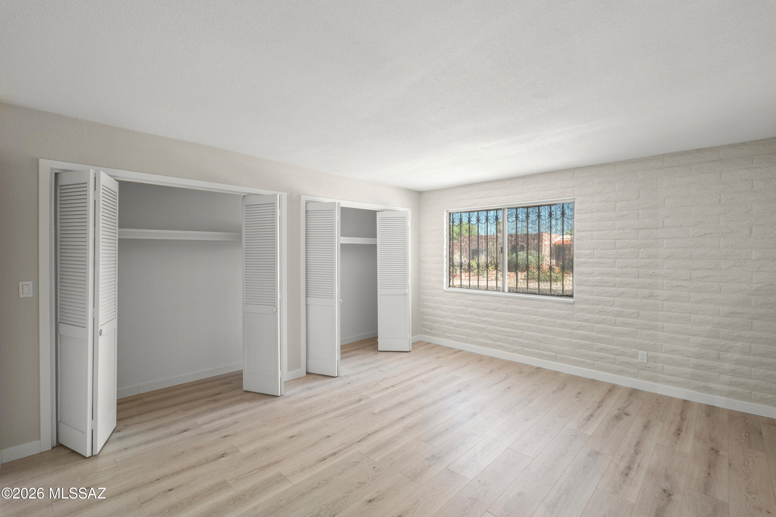121 W Vista Grande Drive