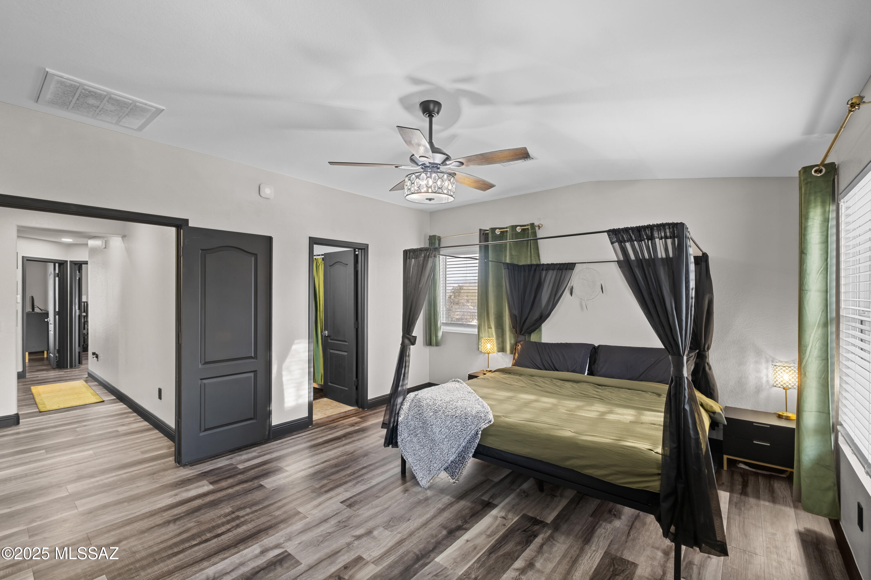 570 W Paseo Celestial