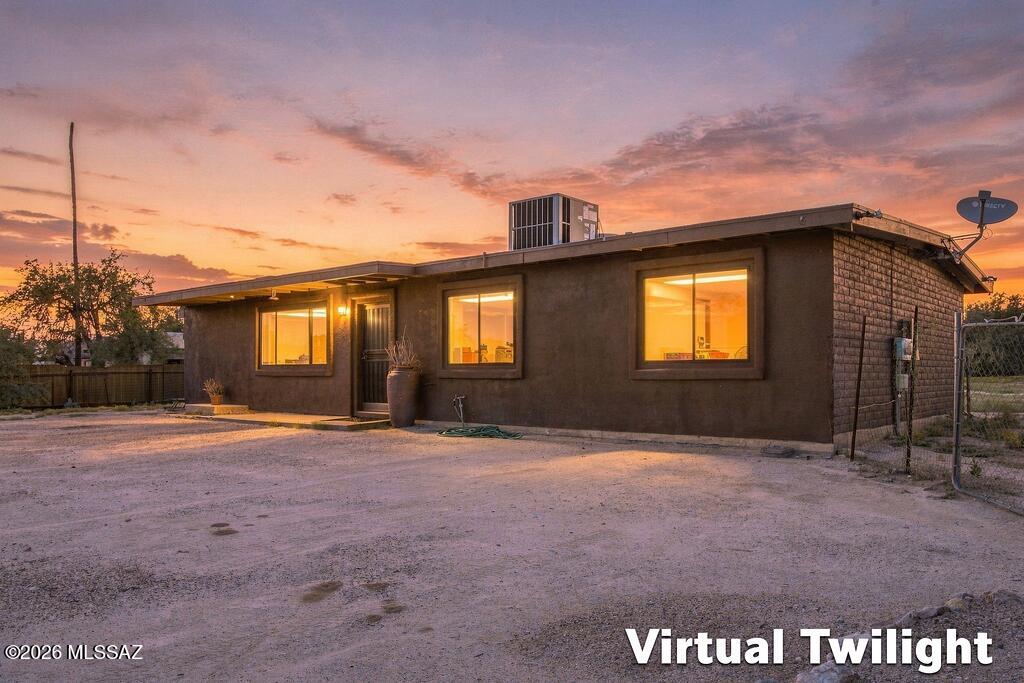 3814 W Turkey Lane