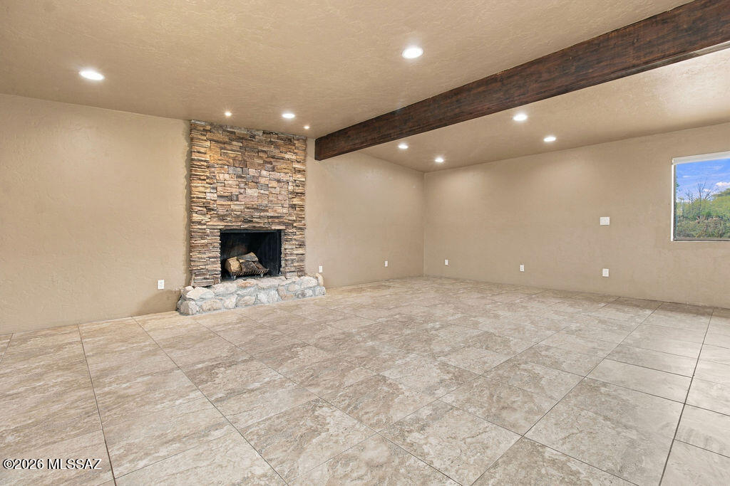 3814 W Turkey Lane