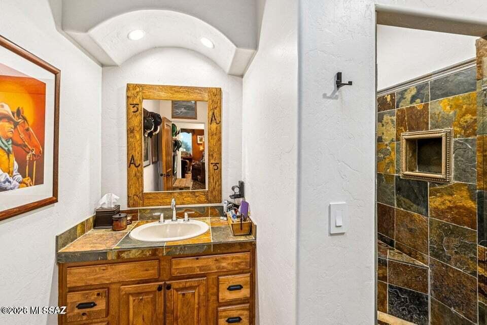 6578 N Paseo Tamayo