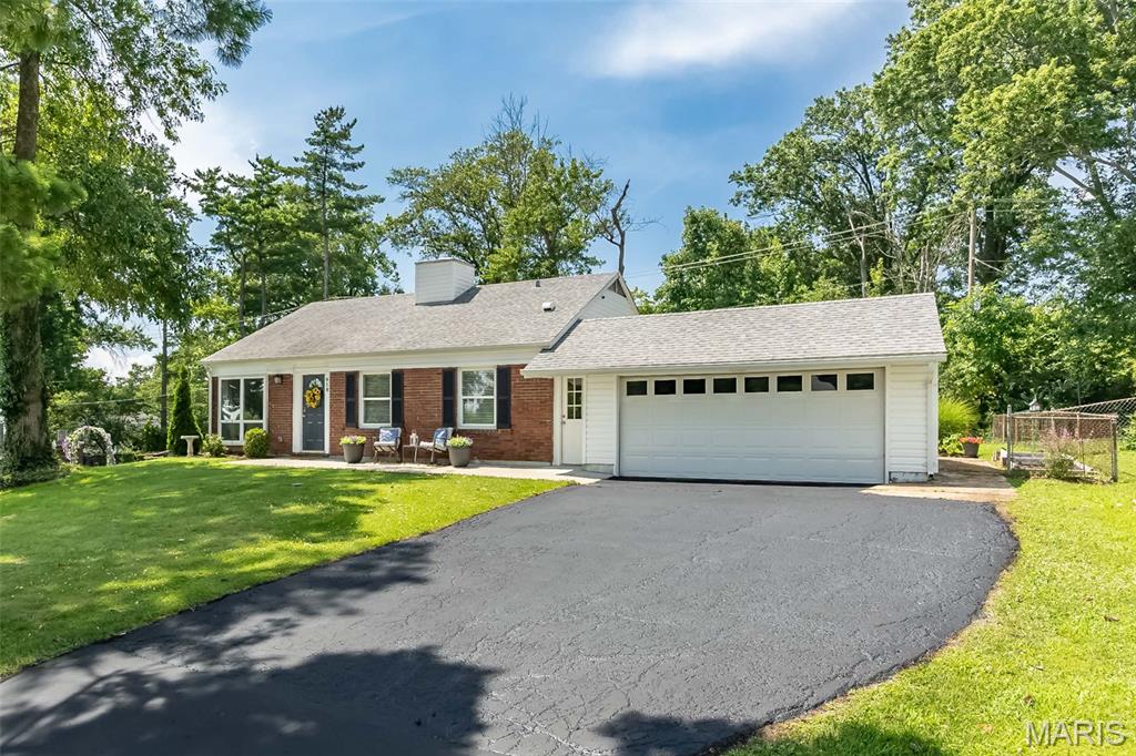 918 Crestland Drive