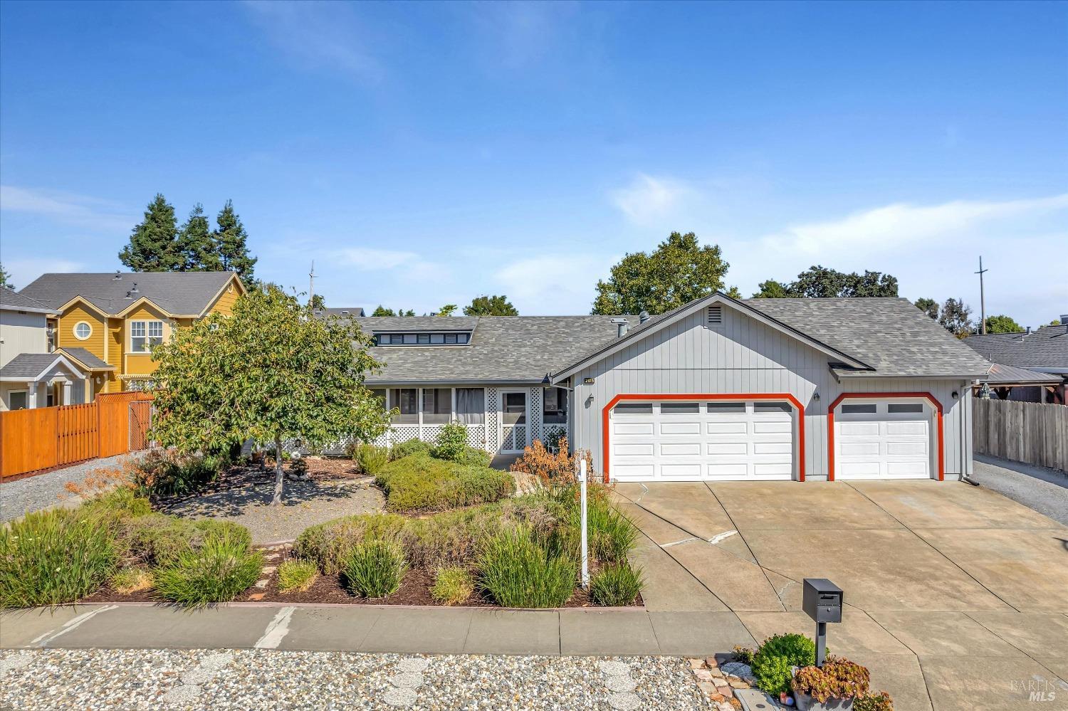 2615 Lathrop Drive