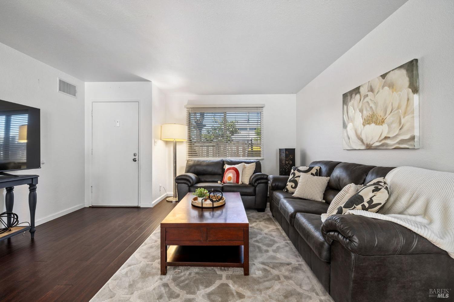 1622 Via Del Cabana St