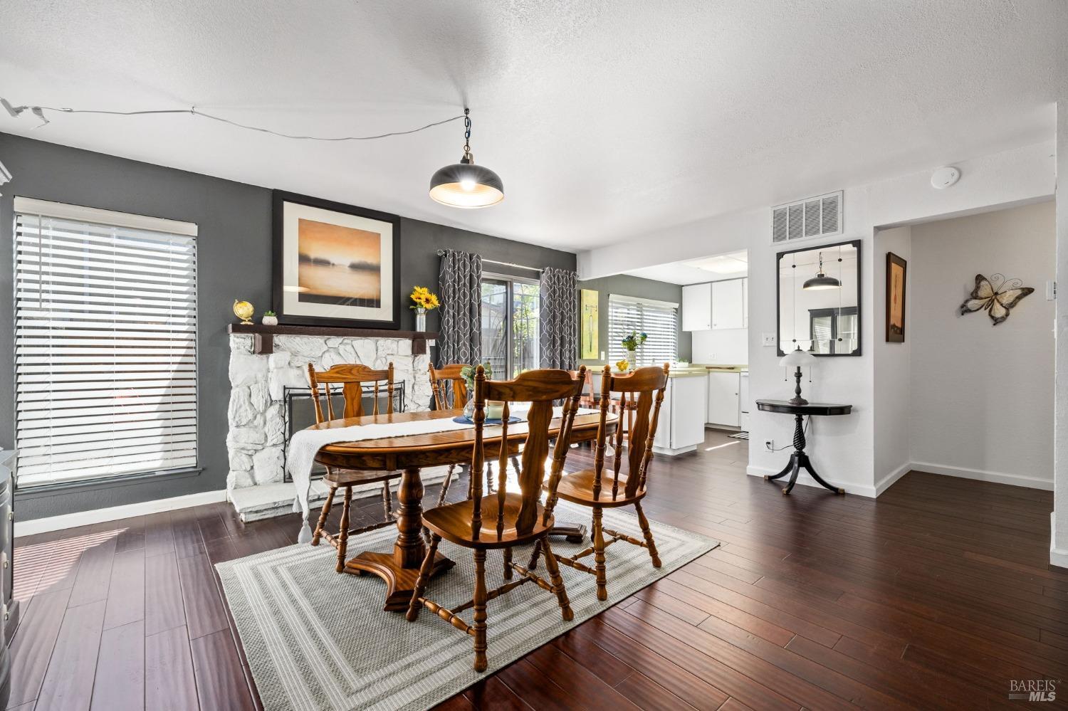 1622 Via Del Cabana St