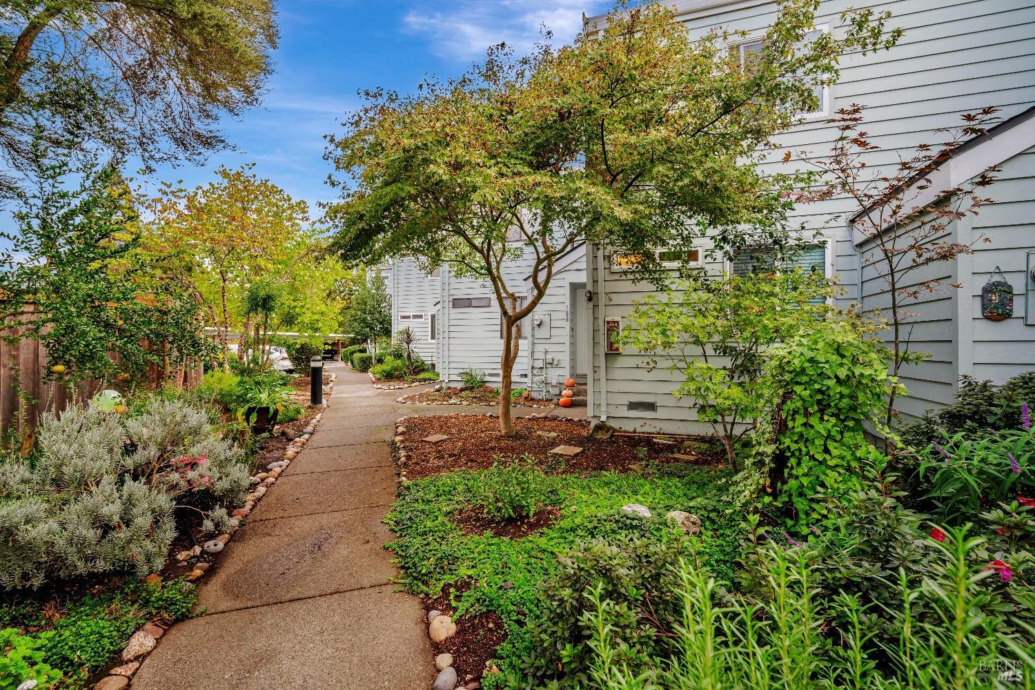 188 Courtyards East
