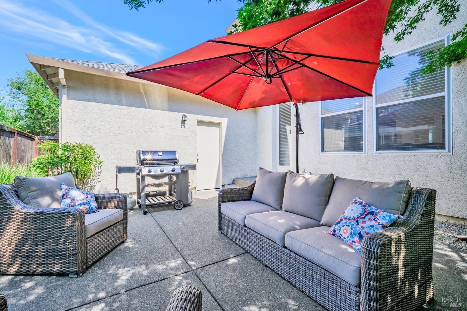 651 Decanter Cir