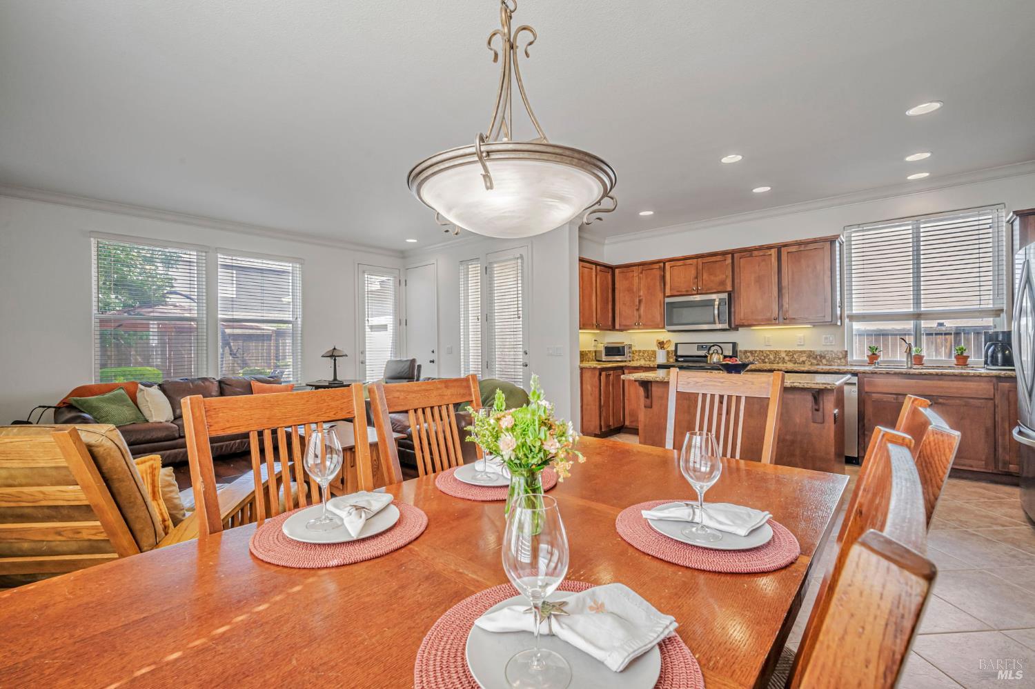 651 Decanter Cir