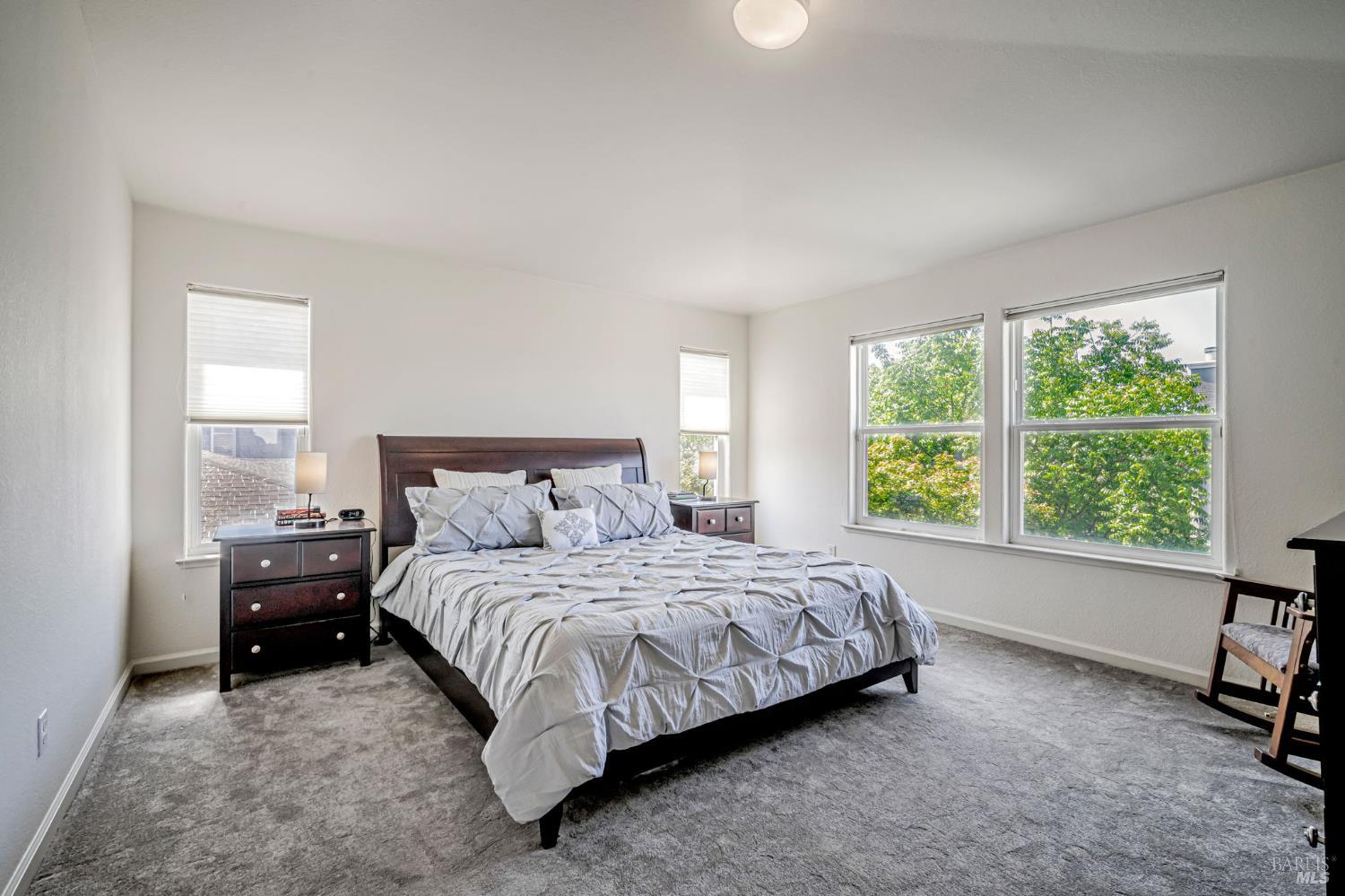 651 Decanter Cir