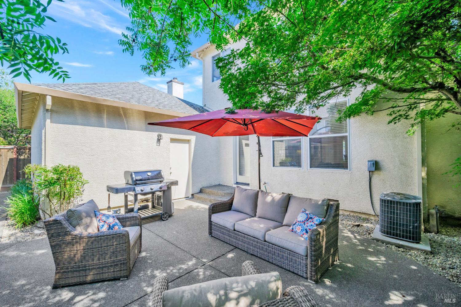 651 Decanter Cir
