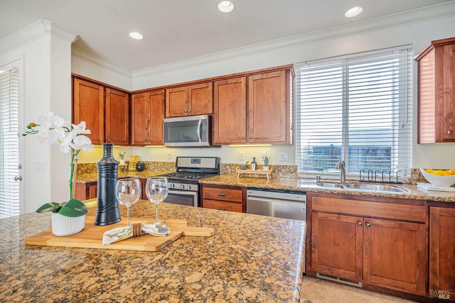 651 Decanter Cir