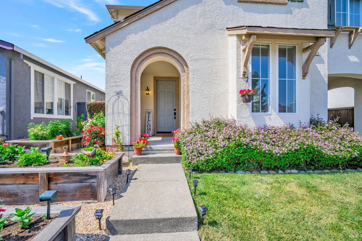 651 Decanter Cir