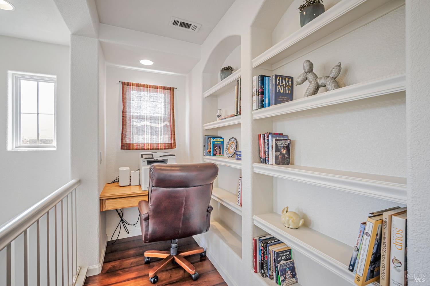 651 Decanter Cir
