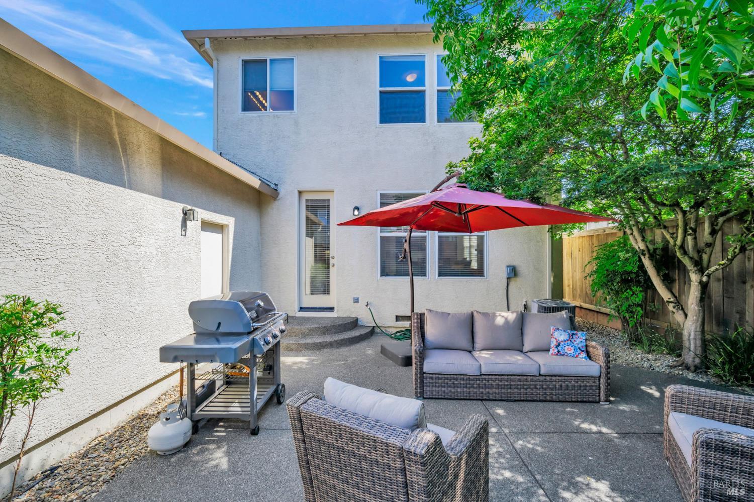 651 Decanter Cir