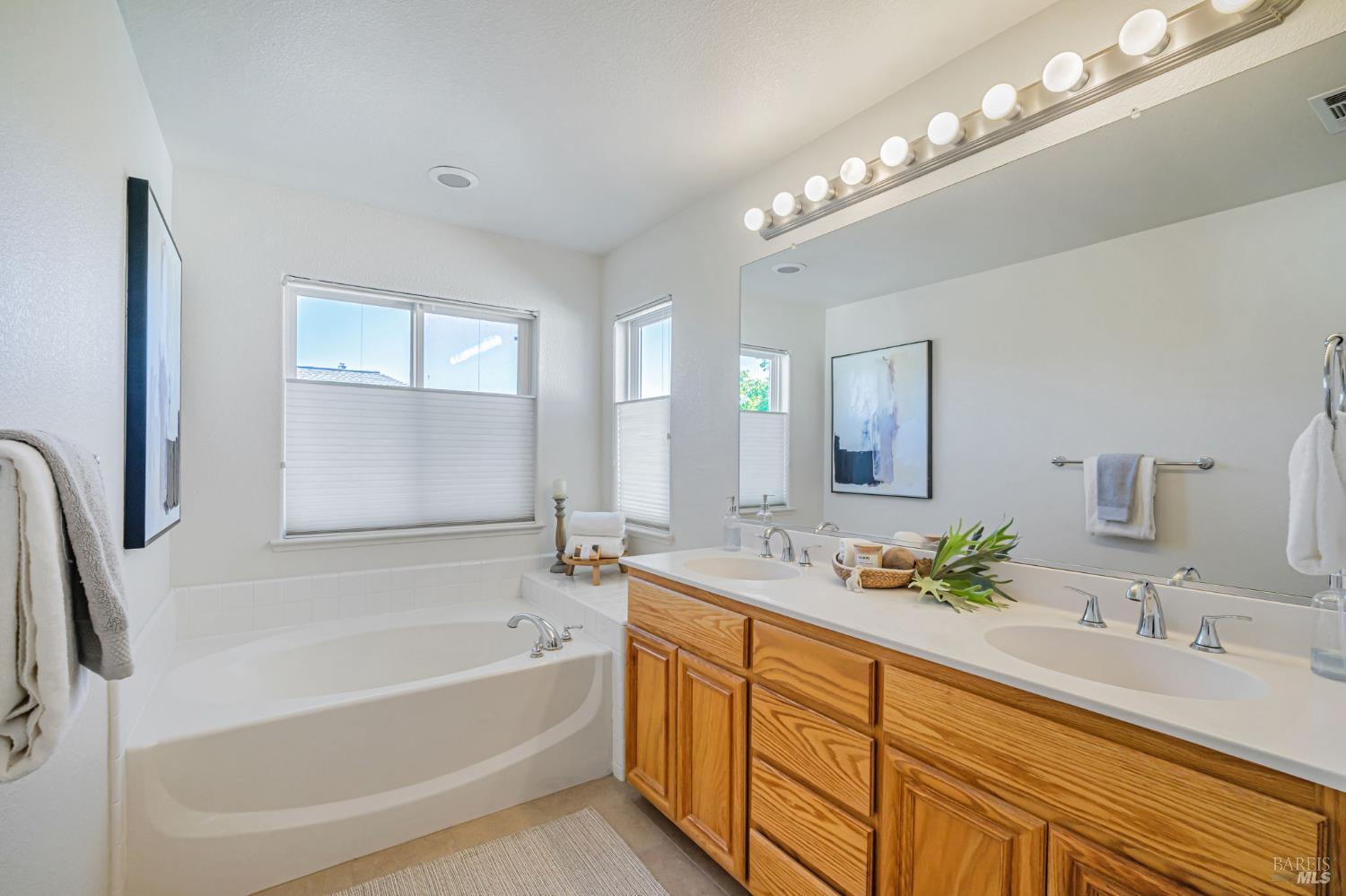 651 Decanter Cir