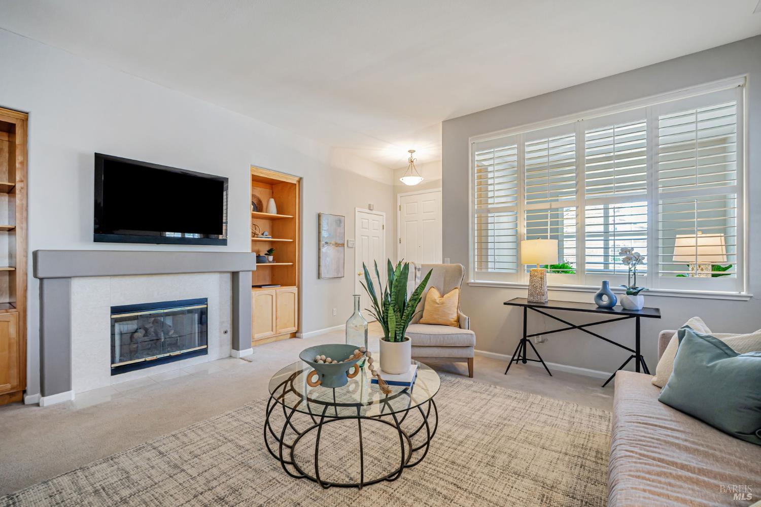 1279 Eagle Dr