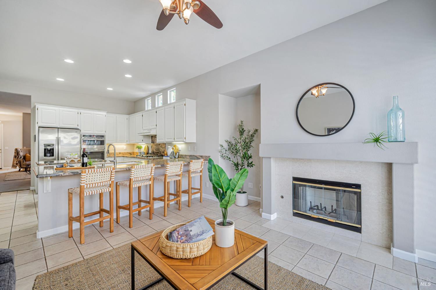 1279 Eagle Dr
