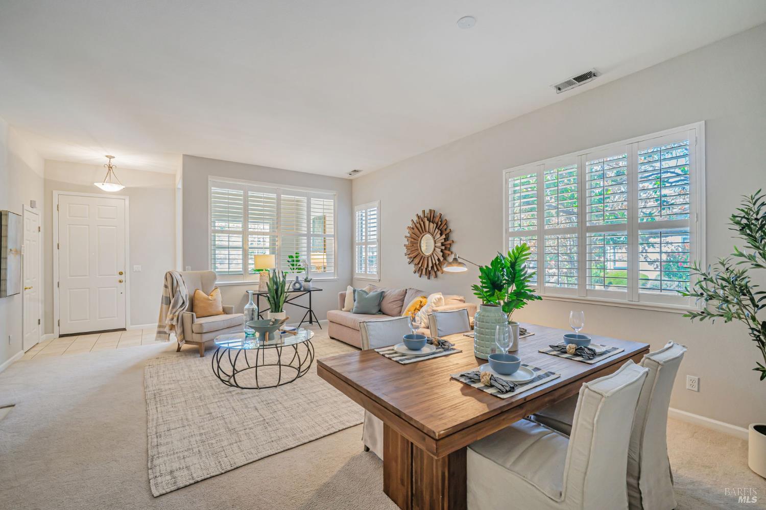 1279 Eagle Dr