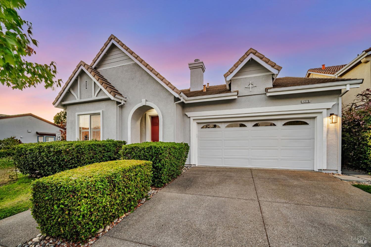 1279 Eagle Dr