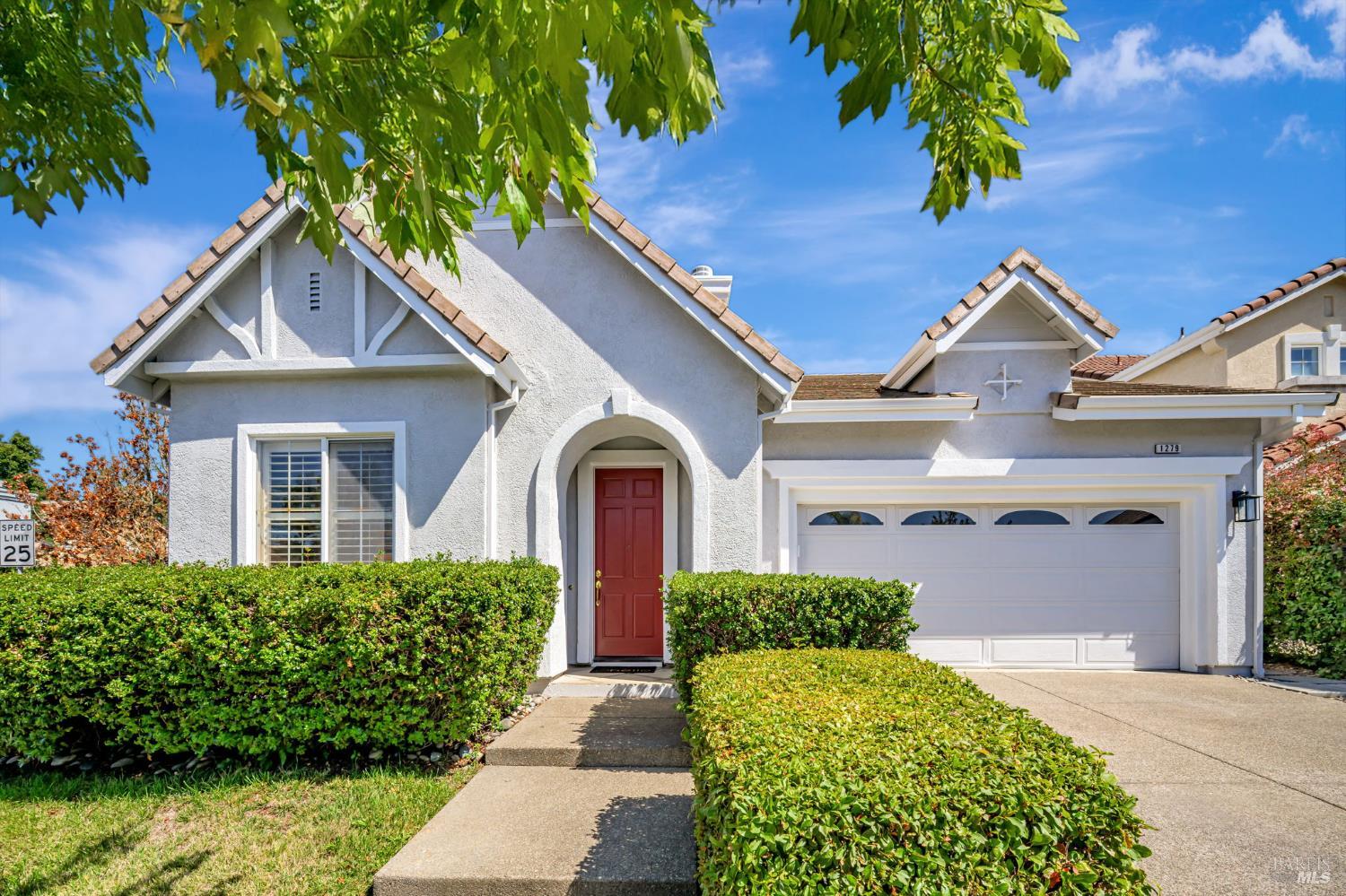 1279 Eagle Dr