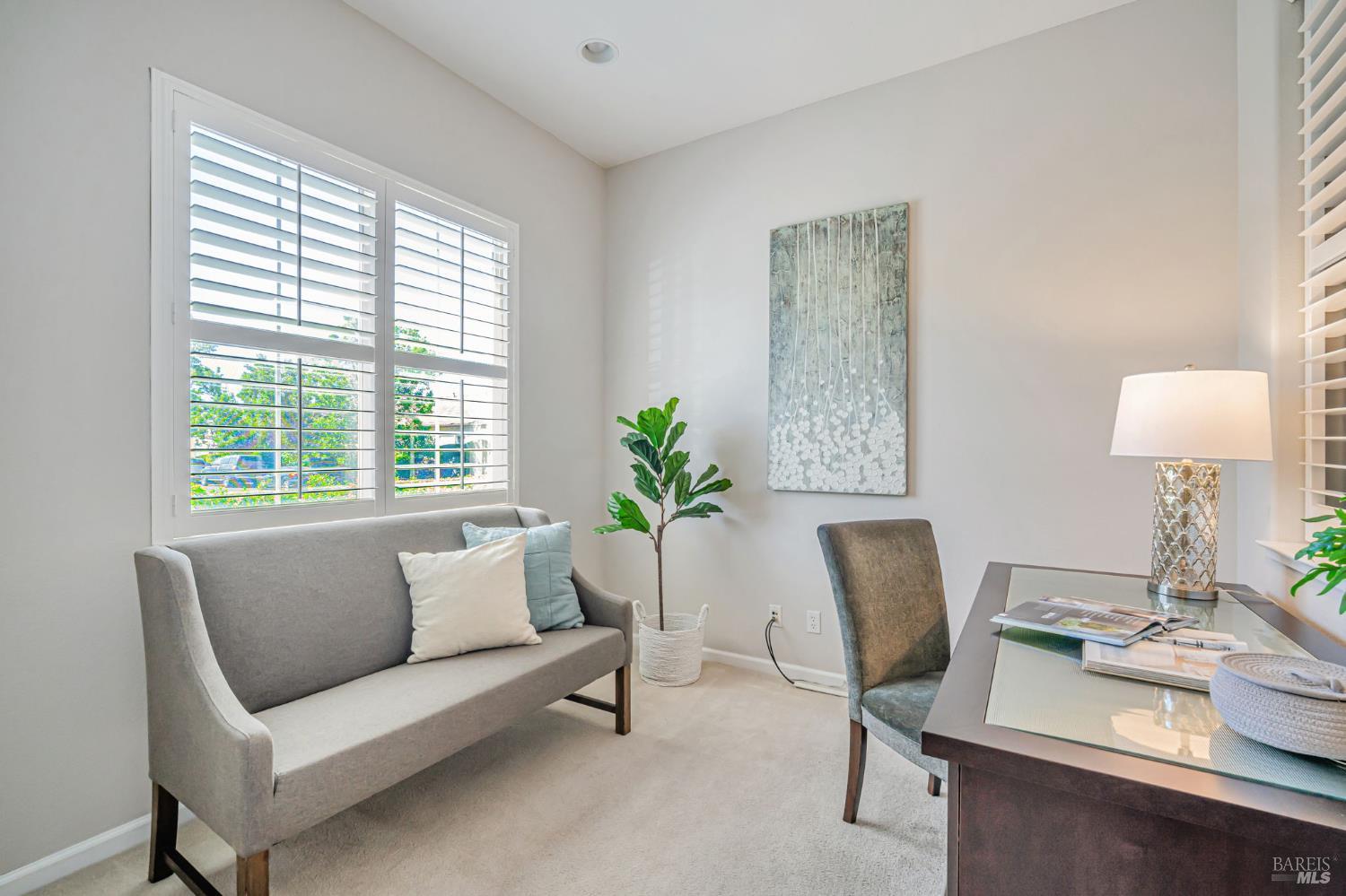 1279 Eagle Dr